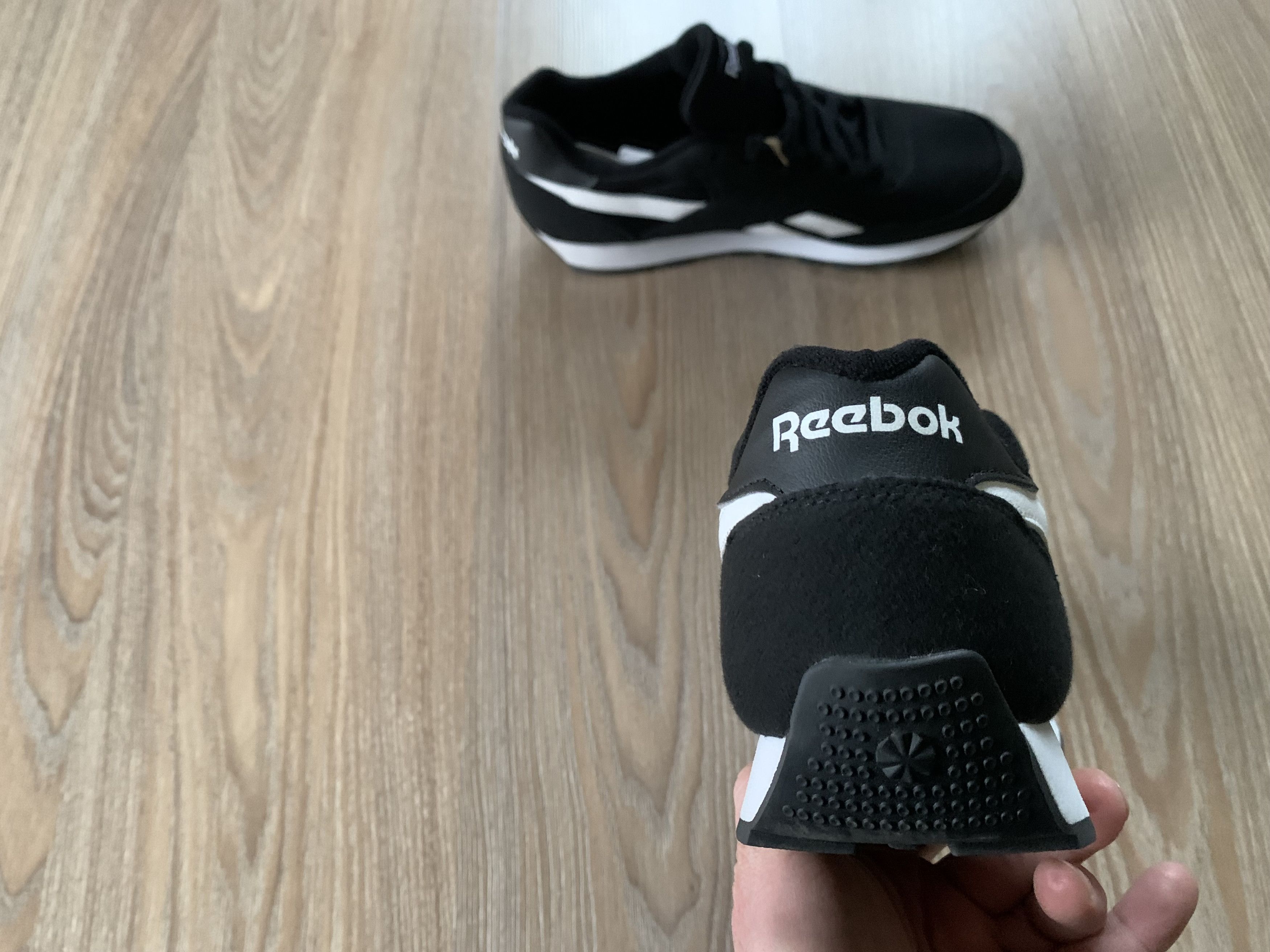 Reebok New Mens Reebok Rewind Run Black Sneakers Size US 9 / EU 42 - 7 Thumbnail
