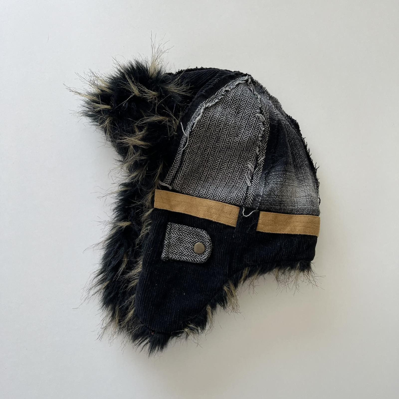 Vintage Ushanka Trapper Hat Furry Mohair Fuzzy Fur Hat Y2K Size ONE SIZE - 1 Thumbnail