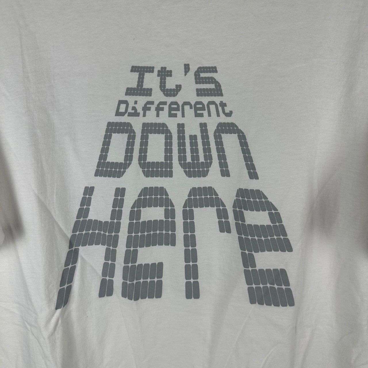 Vintage ​​2002 EA Sports It's Different Down Here Video Game Tee Size US XL / EU 56 / 4 - 2 Thumbnail