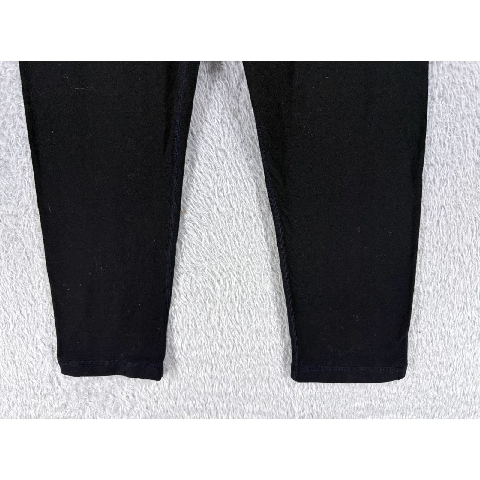 Lululemon Lululemon Wunder Under Crop 21" Black Women 6 Pant YogaLuon Stretch Athletic Slim Straight Cropped Inseam 21" Size 28" / US 6 / IT 42 - 2 Thumbnail
