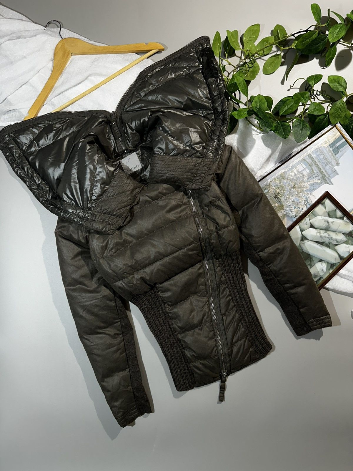 Pinko RARE PINKO Archive Asymmetric Corset Puffer Jacket AVANTGARD Size XS / US 0-2 / IT 36-38 - 1 Thumbnail