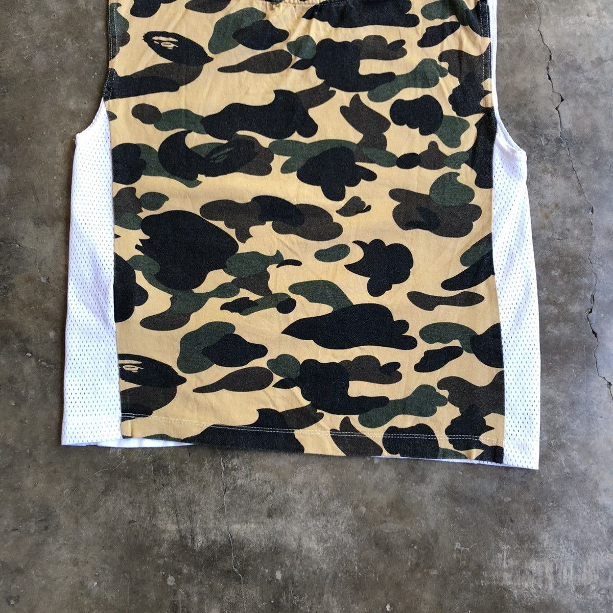 Bape Bape A Bathing Ape 1993 1st Camo Sleveeless T-shirt White Size US S / EU 44-46 / 1 - 12 Thumbnail