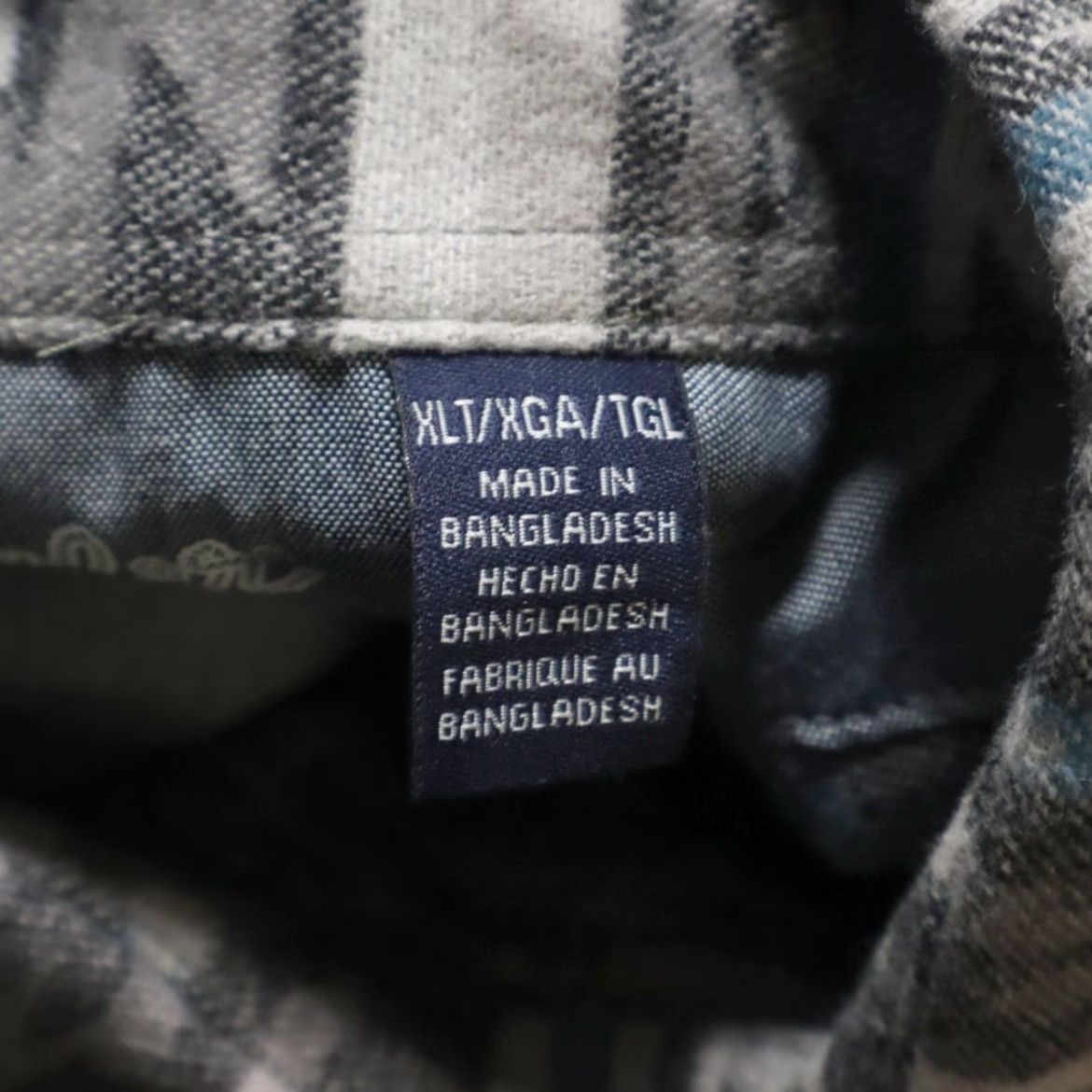 Wrangler Wrangler Aztec Flannel Pearl Snap Shirt Gray Men's XLT Shirt Size US XL / EU 56 / 4 - 6 Thumbnail