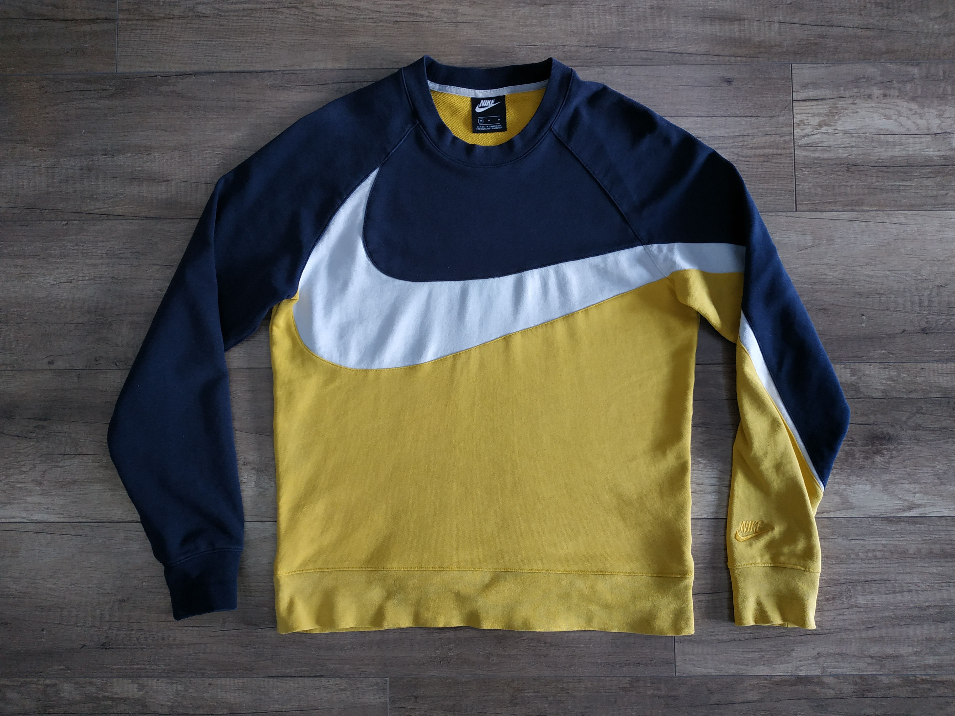 Nike NIKE Sportswear Men's Swoosh Logo Sweatshirt, s. MEDIUM Size US M / EU 48-50 / 2 - 1 Thumbnail
