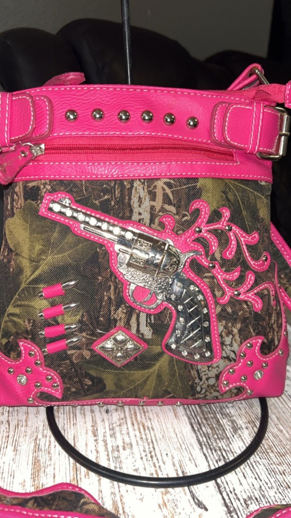The Unbranded Brand Women's Unbranded Crossbody Bag One Size Pink Camo Size ONE SIZE - 2 Thumbnail