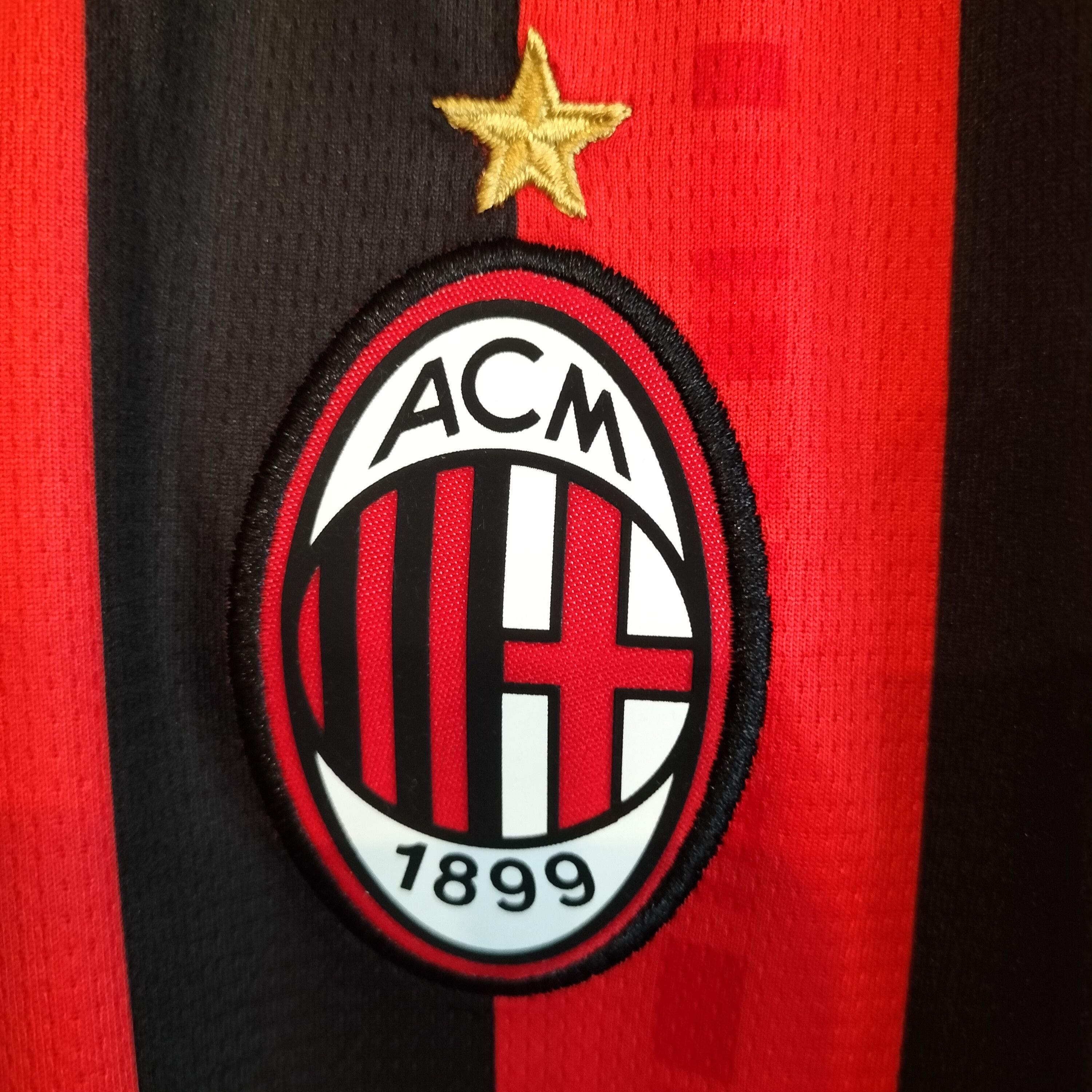 Puma AC Milan Shirt Sieze L Season 24/25 Size US L / EU 52-54 / 3 - 4 Thumbnail