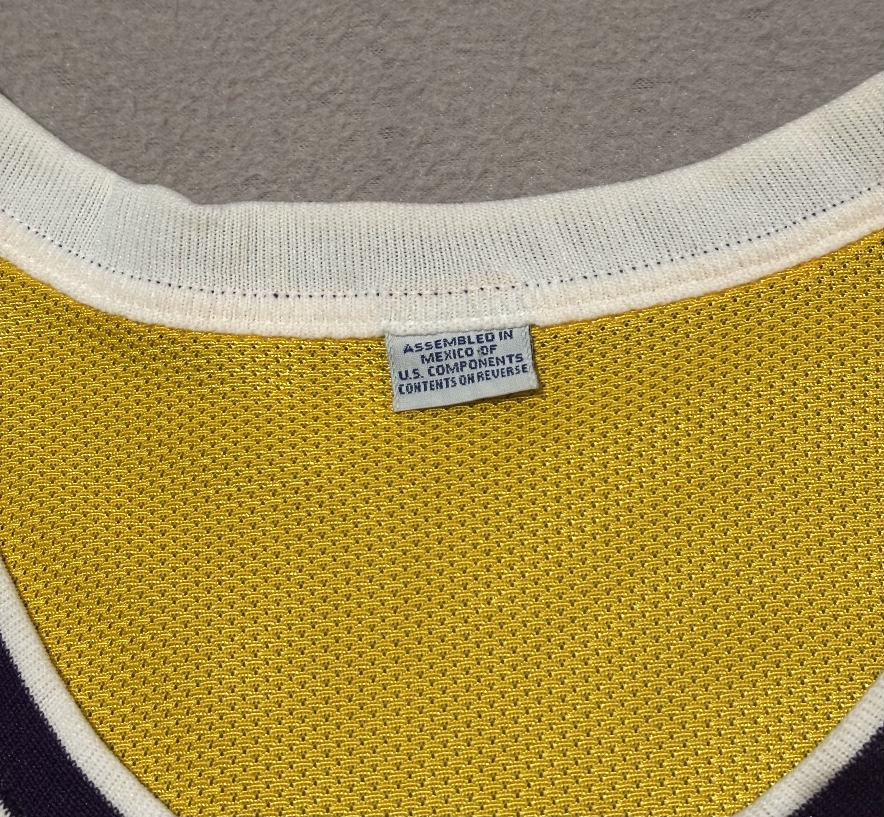 Champion Los Angeles Lakers 90s Johnson #32 Champion Basketball Size US XL / EU 56 / 4 - 20 Thumbnail