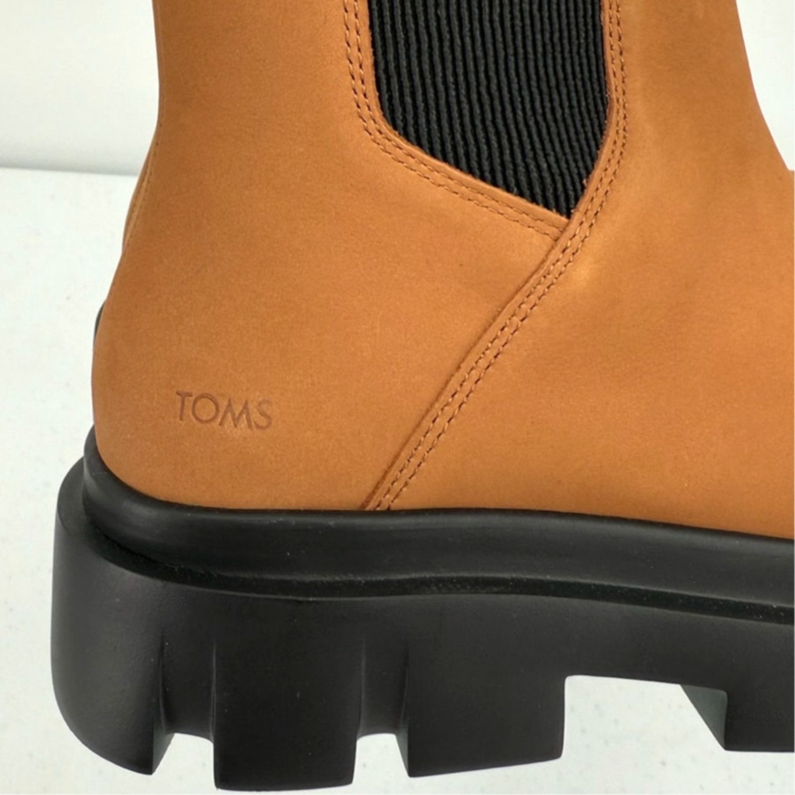 Toms NWT TOMS Rowan Chelsea Lug Boots Water Resistant Tan Leather Size US 9 / IT 39 - 8 Thumbnail
