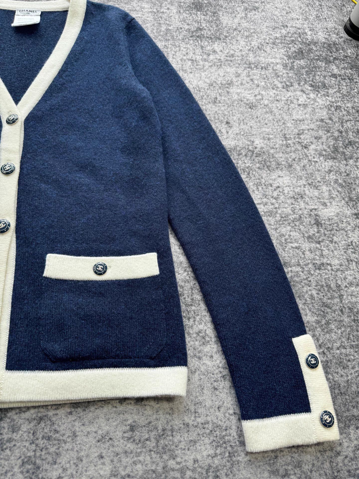 Chanel Chanel Blue White Cashmere Knit Cardigan 34 Size XXS / US 00 / IT 34 - 4 Thumbnail