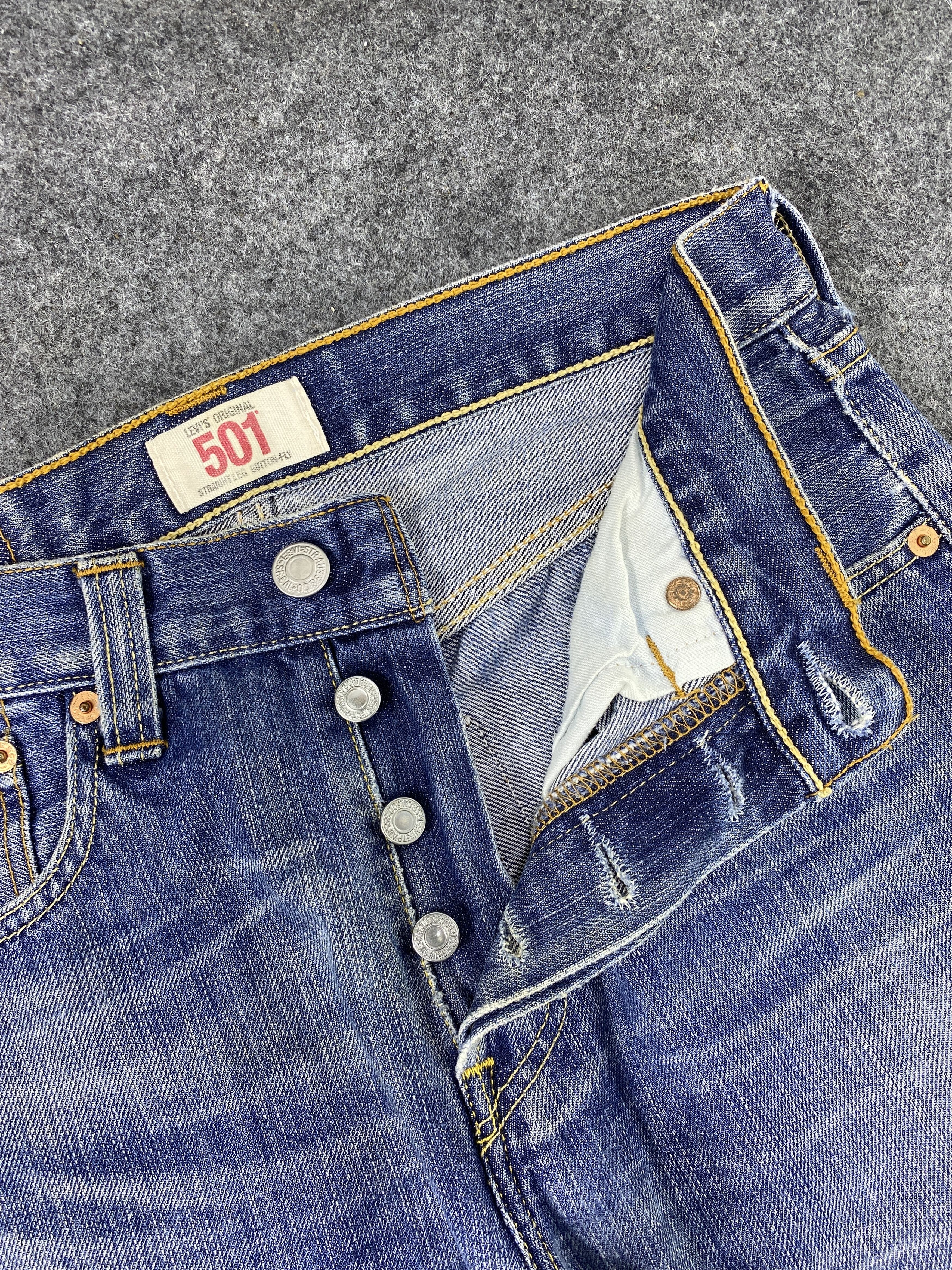 Levi's Vintage Levi's 501 Blue Wash Jeans - J966 Size US 29 - 3 Thumbnail
