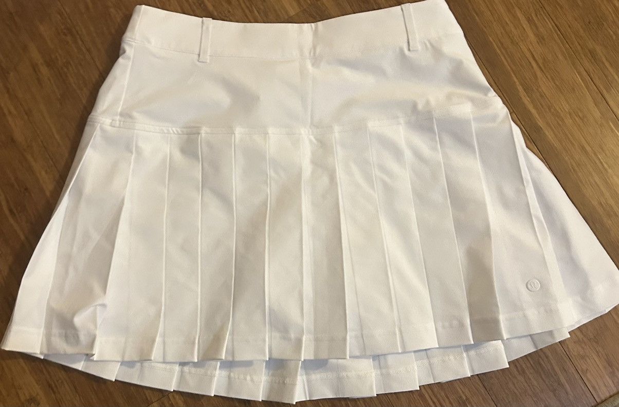 Lululemon Lululemon Drop-Waist Pleated Golf Skirt size 28 Size 28" / US 6 / IT 42 - 5 Thumbnail