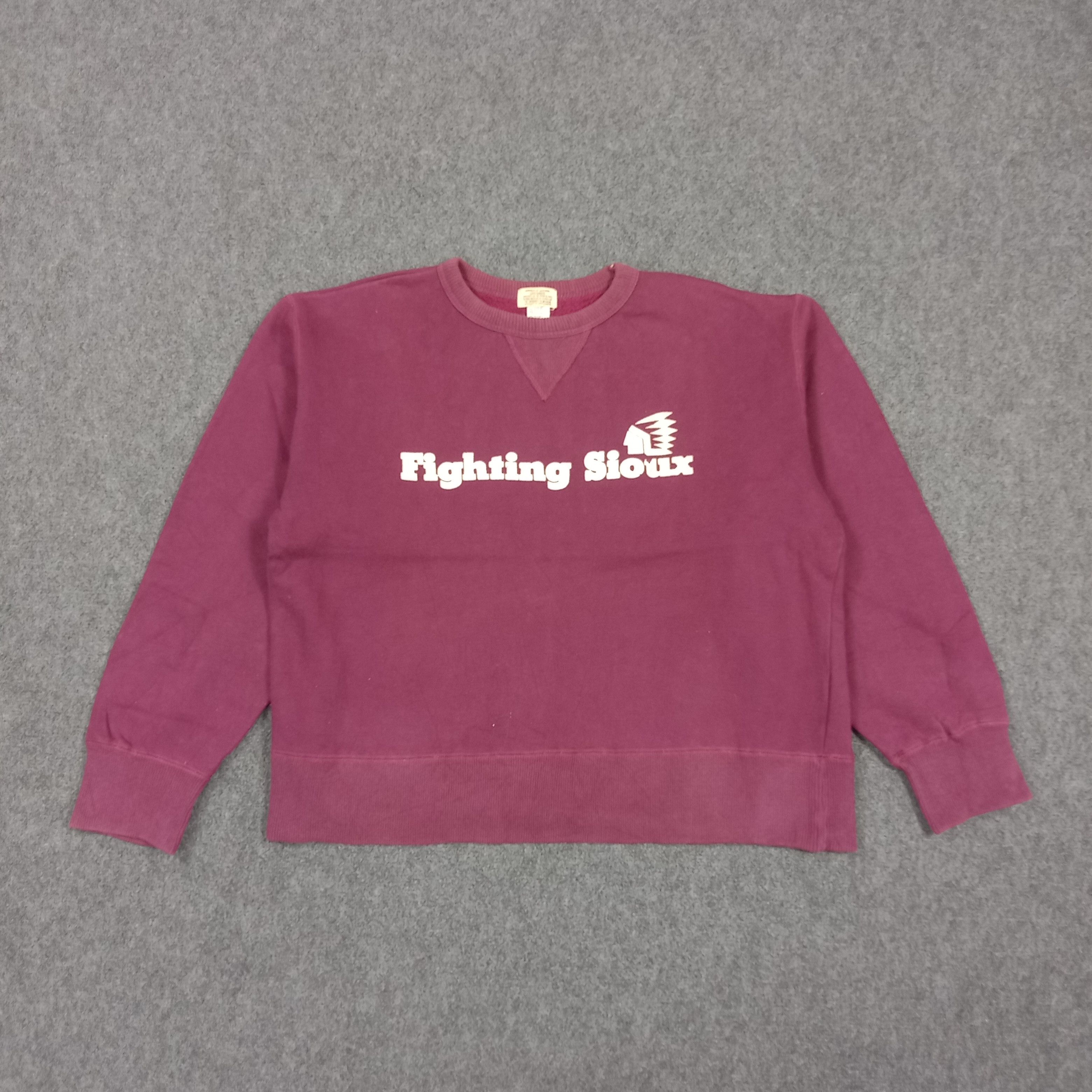 Vintage University of California Fighting Sioux Sweatshirt C286N14 Size US L / EU 52-54 / 3 - 1 Thumbnail