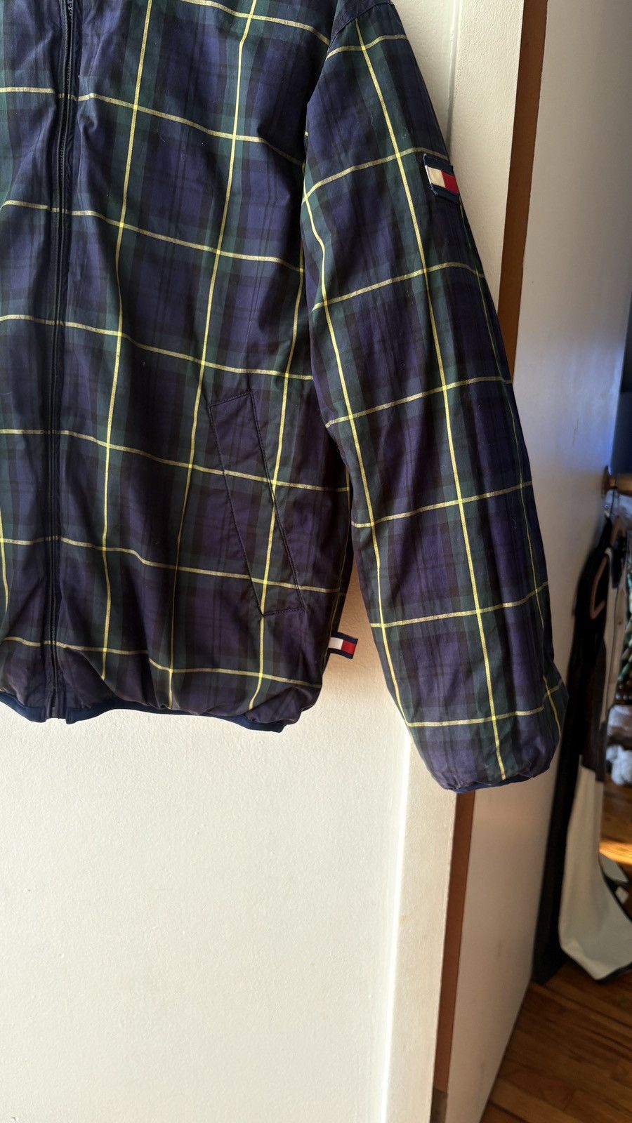 Tommy Hilfiger Tommy Hilfiger navy Plaid reversible puffer coat Size US M / EU 48-50 / 2 - 9 Thumbnail