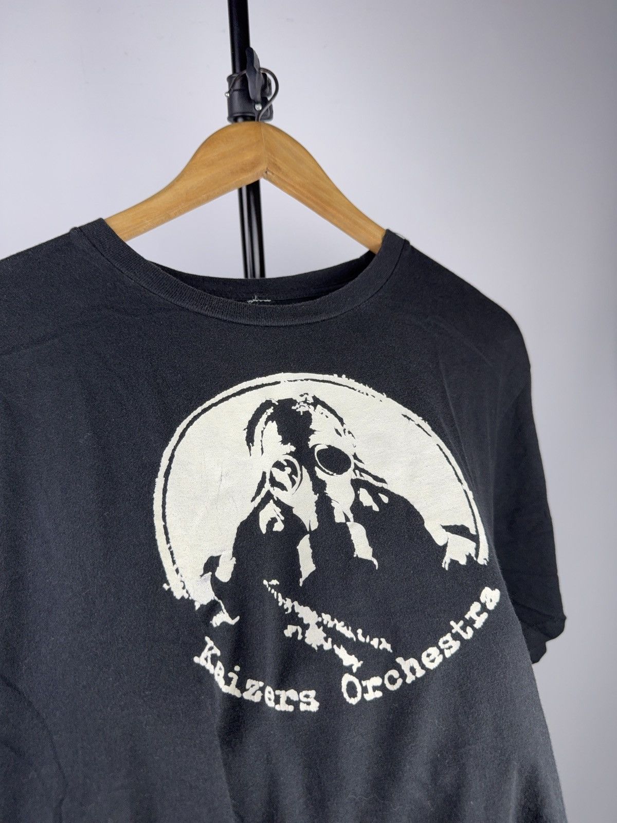 Band Tees 00s Kaisers Orchestra Black Graphic Band Rock T-Shirt L-XL Size US L / EU 52-54 / 3 - 4 Thumbnail