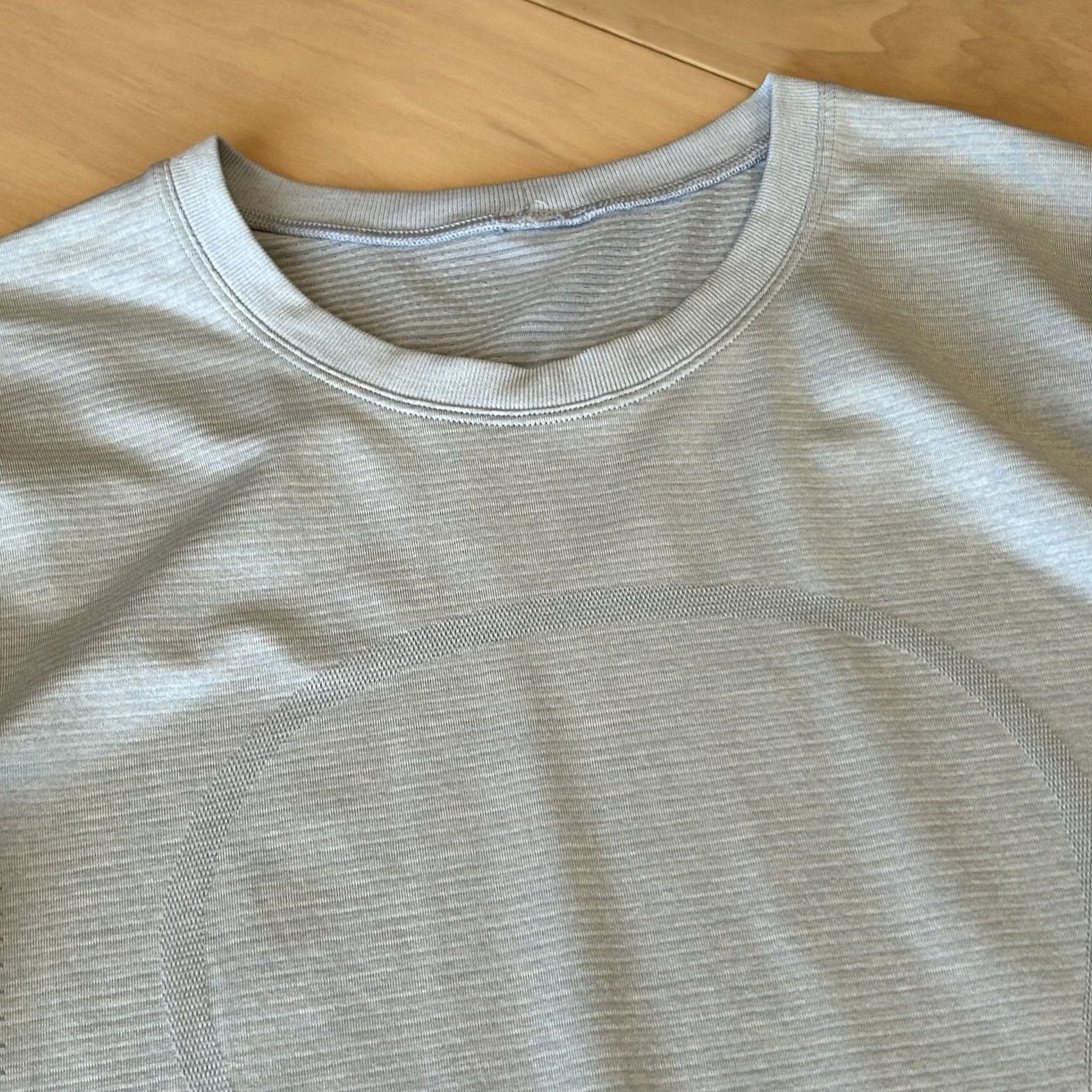 Lululemon VINTAGE Distressed Lululemon Swiftly Relaxed Top Long Sleeve Women’s 6 Size M / US 6-8 / IT 42-44 - 3 Thumbnail