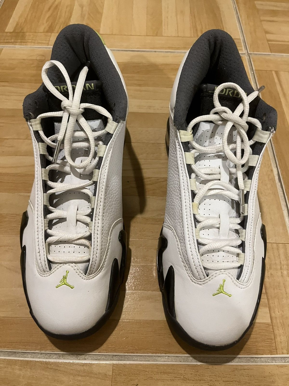 Jordan Brand Air Jordan 14 Retro White Chartreuse Black Preowned Sz 9.5 Size US 9.5 / EU 42-43 - 4 Thumbnail
