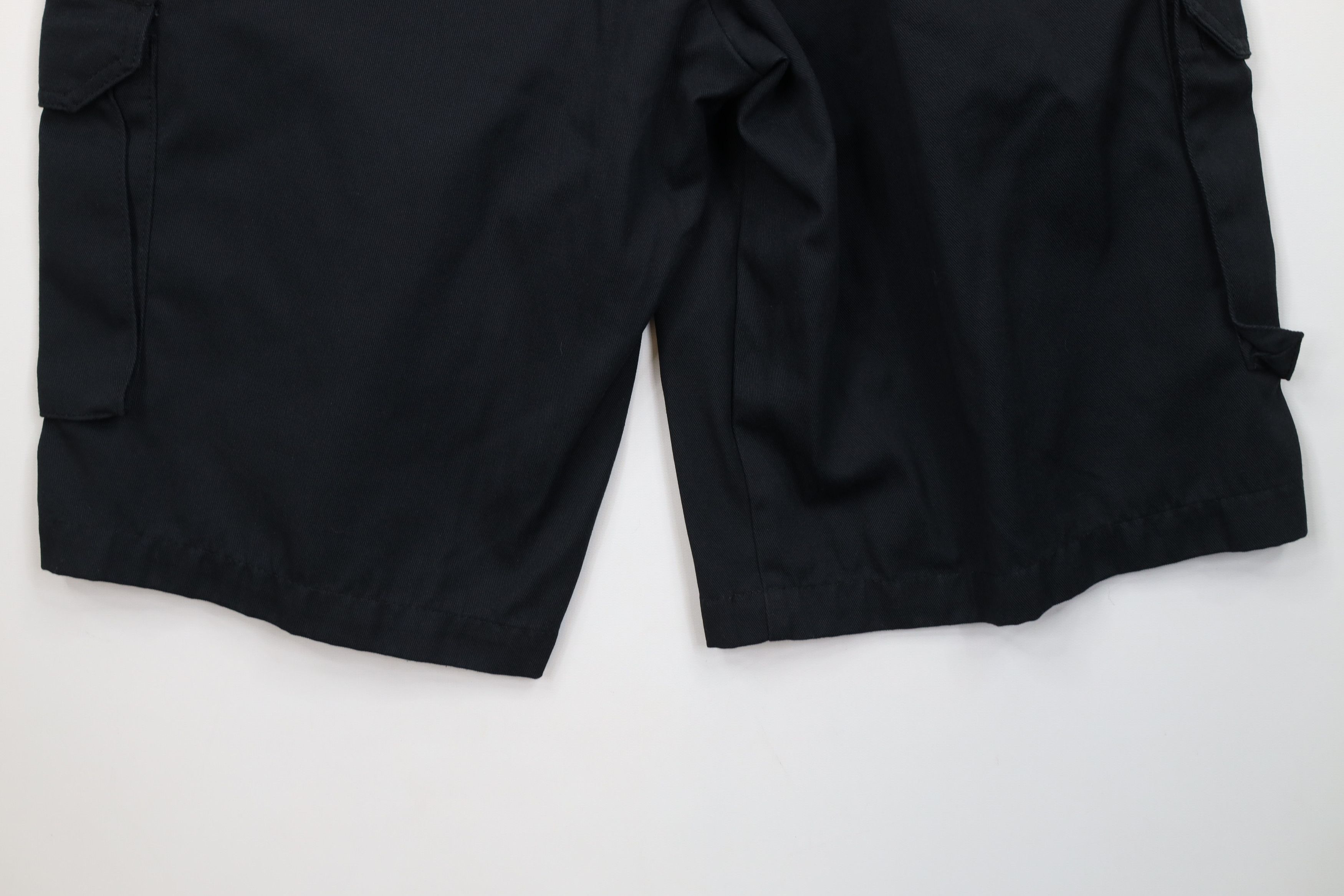Dickies Vintage Y2K Dickies Loose Fit Cargo Shorts Black Workwear Size US 34 / EU 50 - 13 Thumbnail