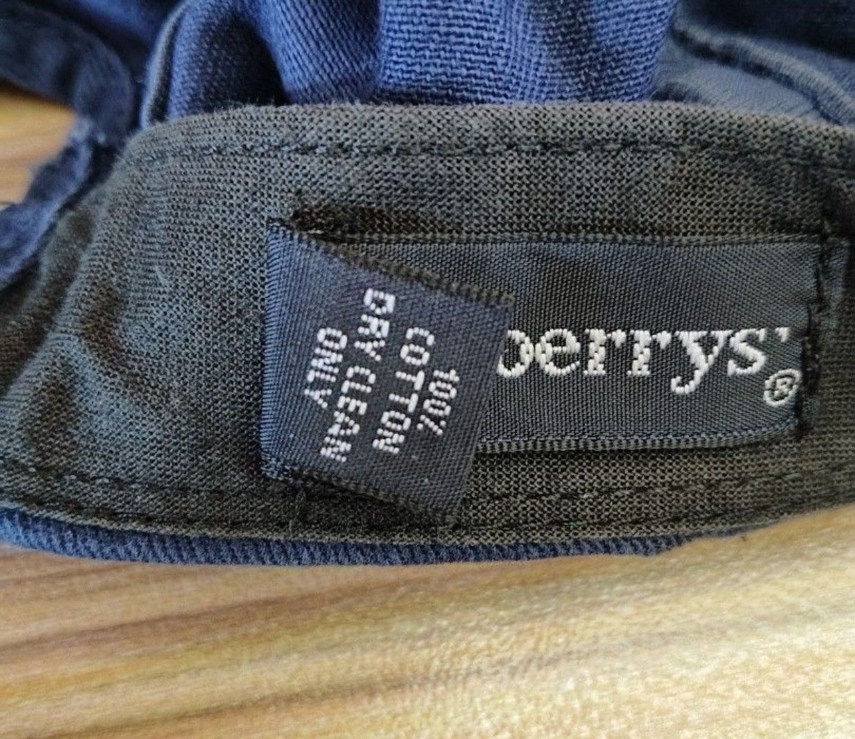 Burberry Vintage Burberrys Navy Blue Cap Size ONE SIZE - 9 Thumbnail