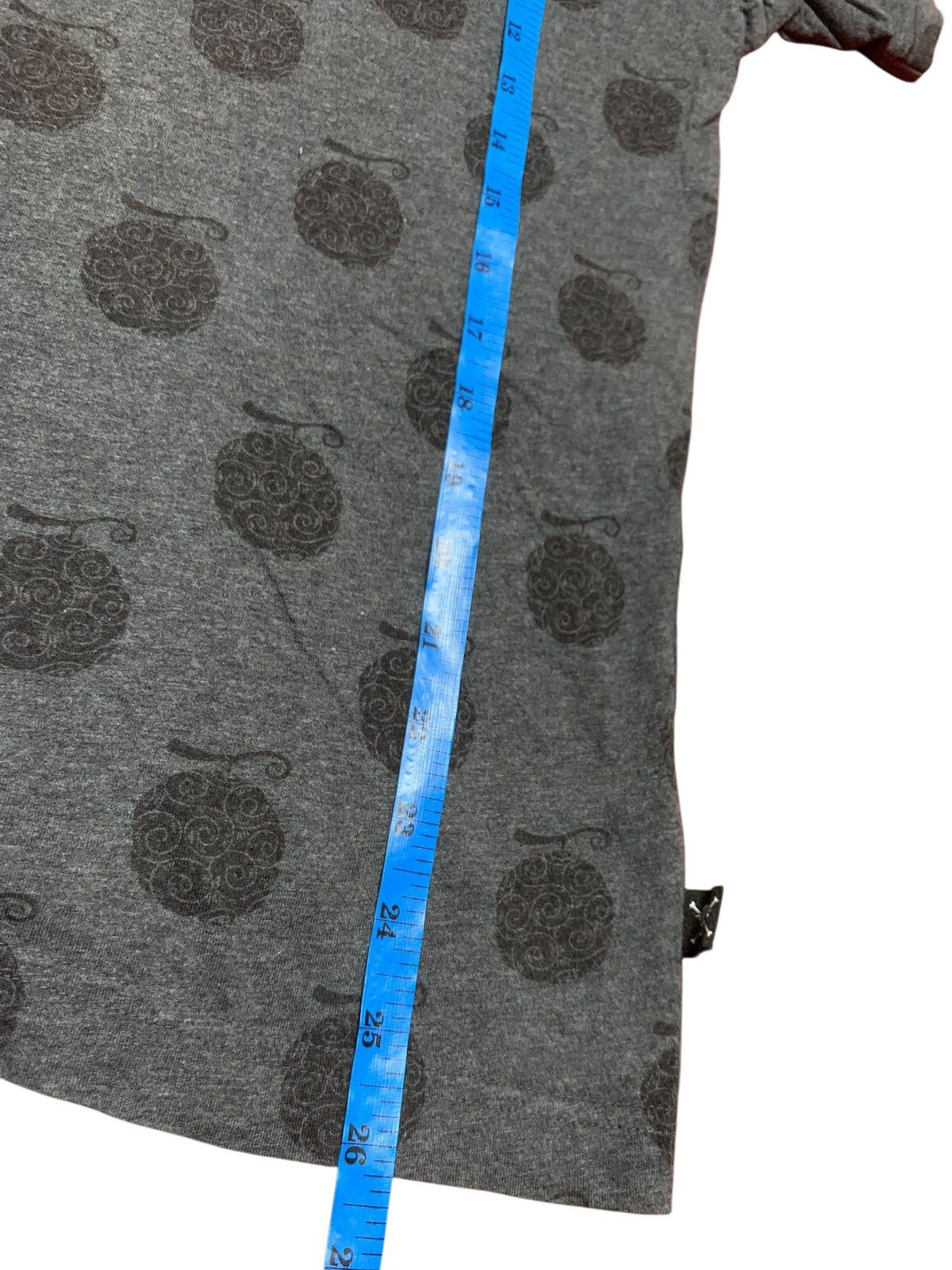 One Piece UNIQLO DEVIL FRUIT BY ONE PIECE Size US L / EU 52-54 / 3 - 9 Thumbnail