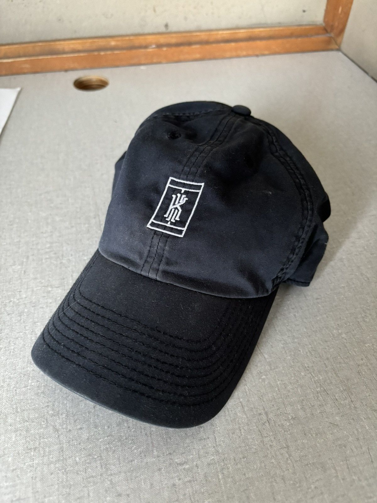 Nike Kyrie friends hat Grailed