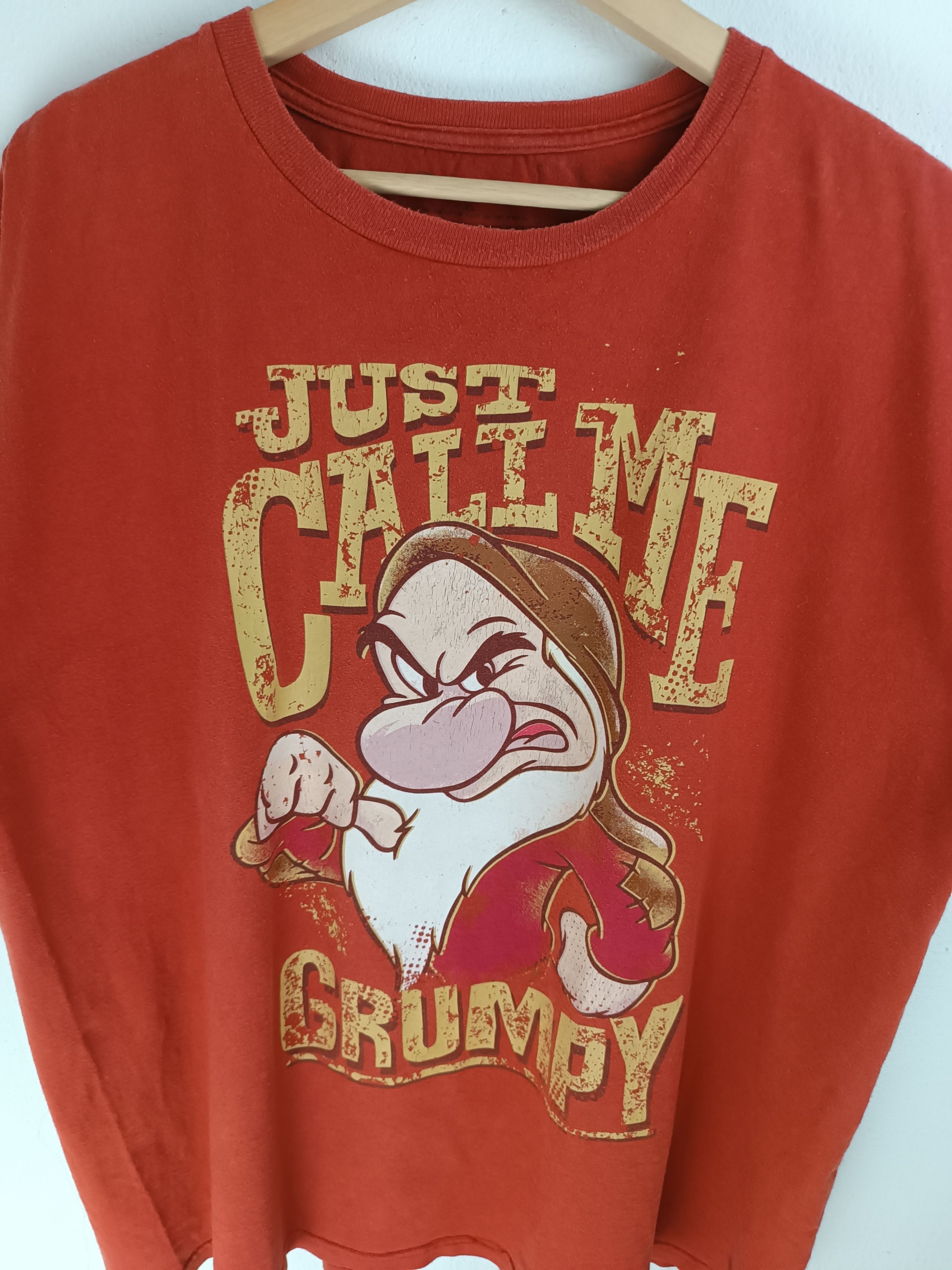 Disney GRUMPY THE DWARF FROM SNOW WHITE AND THE 7 DWARF TEE Size US XL / EU 56 / 4 - 13 Thumbnail