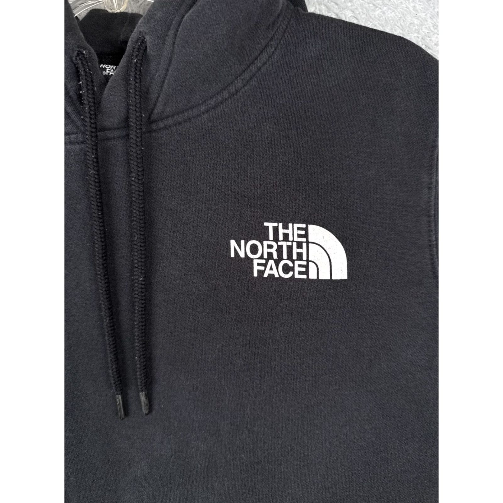 The North Face The North Face Hoodie Mens M Black Pullover Cotton Blend Logo Pockets 90s? (adjusted) Size US M / EU 48-50 / 2 - 6 Thumbnail