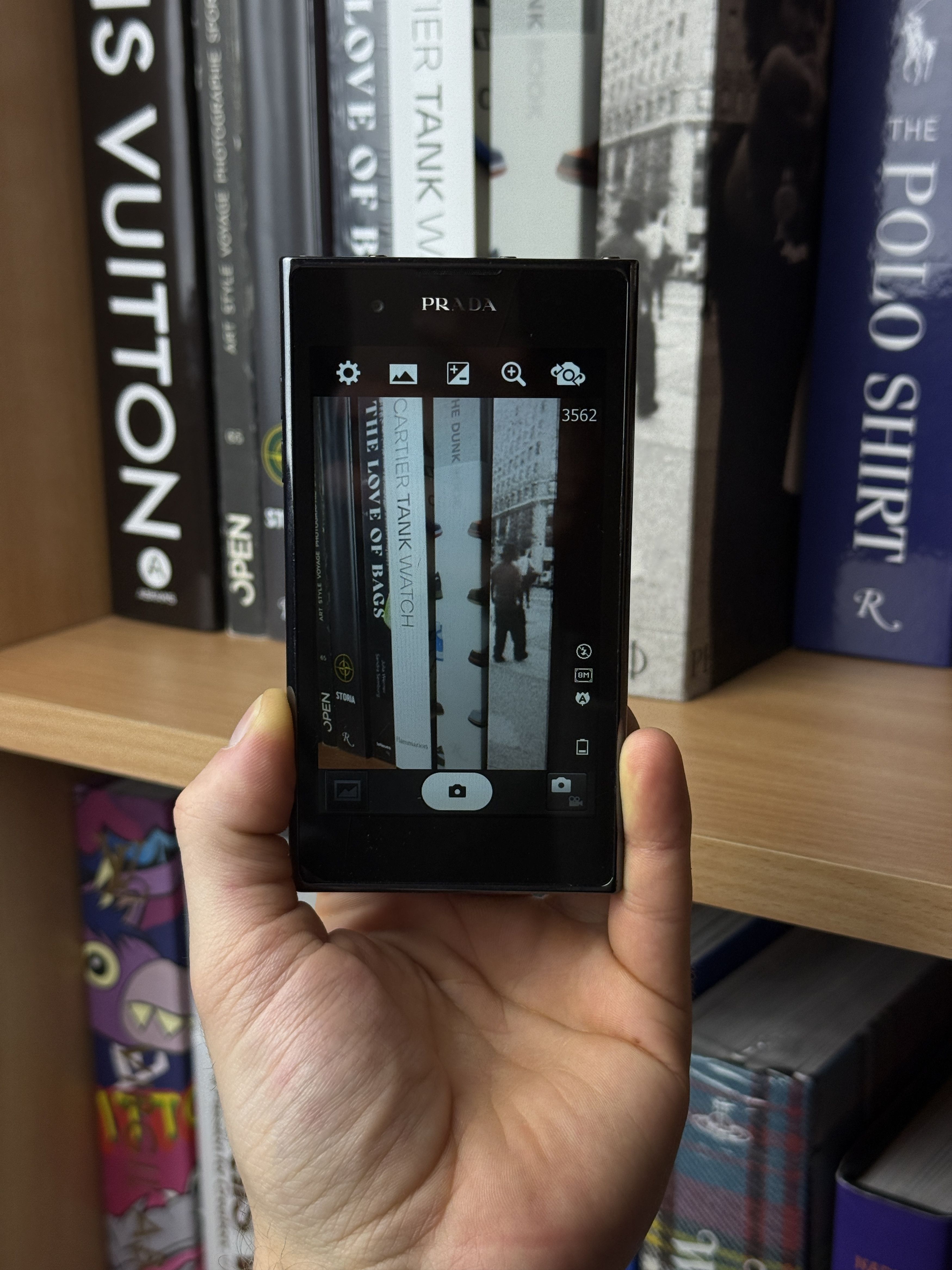 Prada Prada trap phone by LG Size ONE SIZE - 4 Thumbnail
