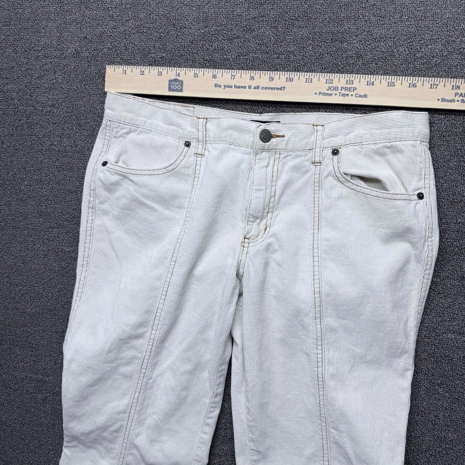 American Eagle Outfitters American Eagle Cream Corduroy Flare Jean MidRise Y2K90’s 12R Size 34" / US 12 / IT 48 - 5 Thumbnail
