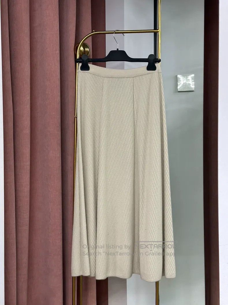 Loro Piana LORO PIANA Cashmere skirt Size 27" / US 4 / IT 40 - 2 Thumbnail