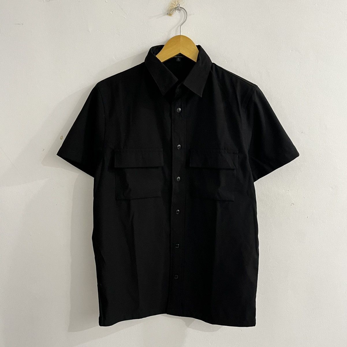 Japanese Brand Urban Research Black Two Pocket Button Up Shirt Size US M / EU 48-50 / 2 - 1 Thumbnail