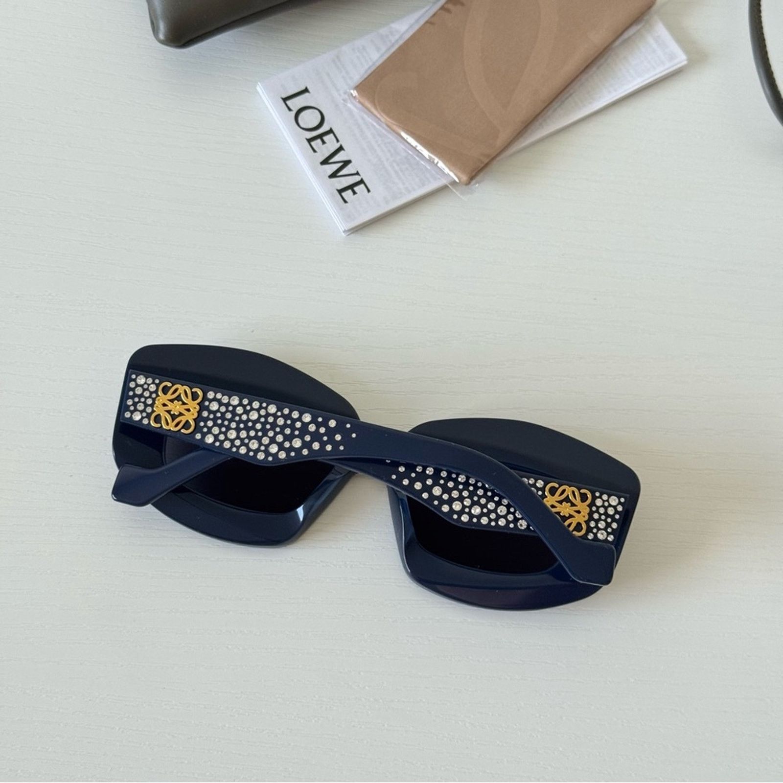 Loewe NWT Loewe Crystal Sunglasses LW4114IS 90A Blue Authentic Size ONE SIZE - 13 Thumbnail