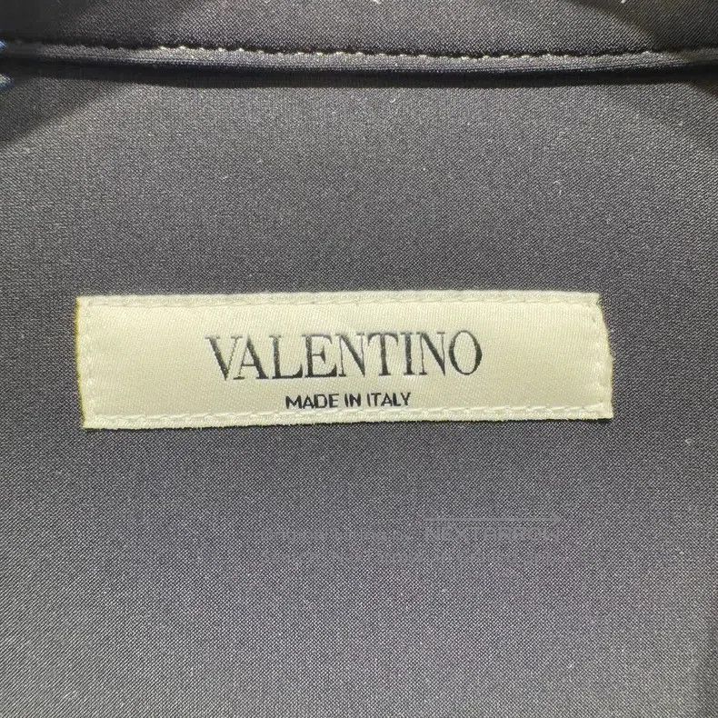 Valentino Valentino White and orange double shade big logo double po Size US L / EU 52-54 / 3 - 3 Thumbnail