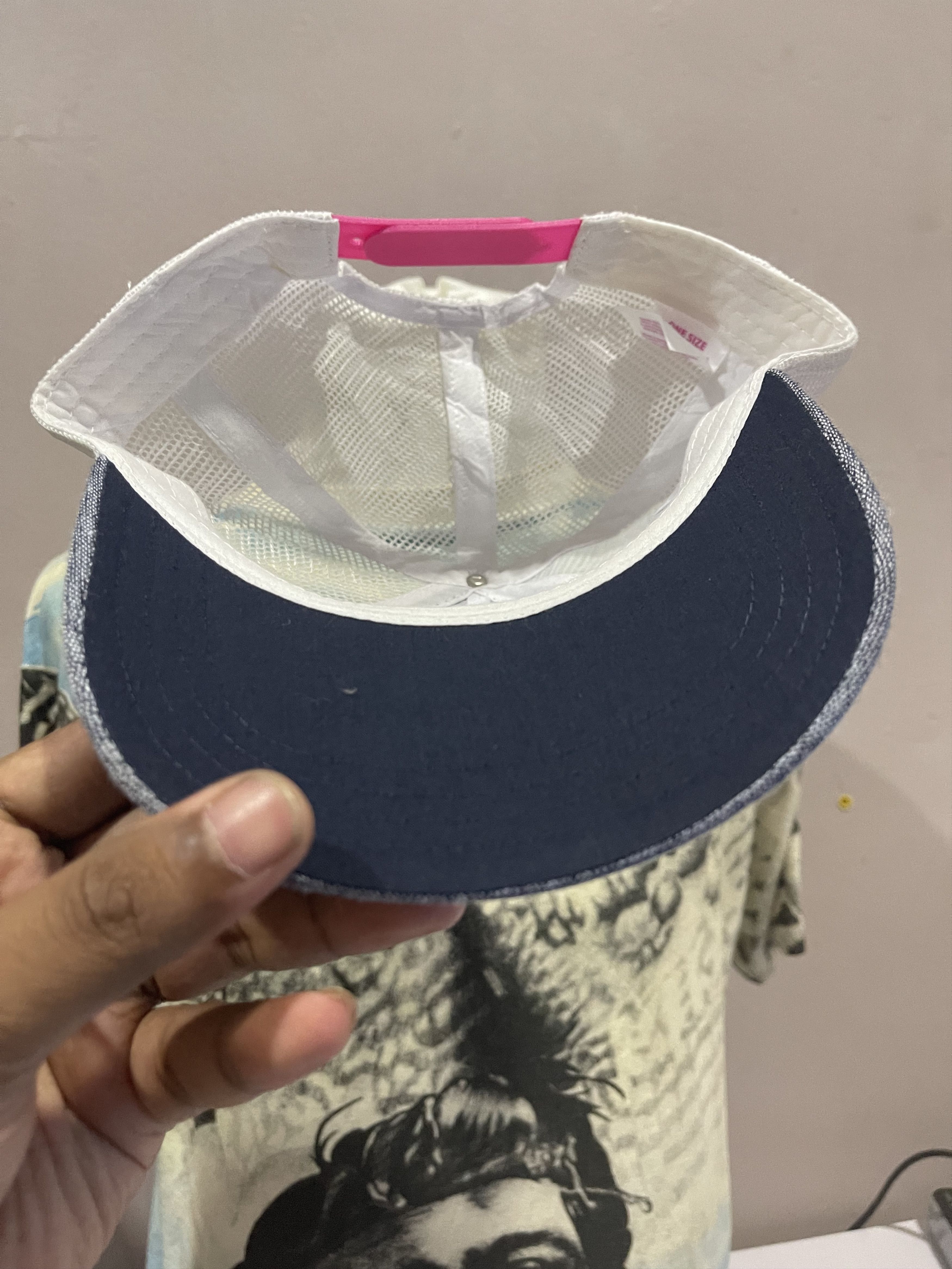 Hat Club Free Hugs Trucker Cap Size ONE SIZE - 5 Thumbnail
