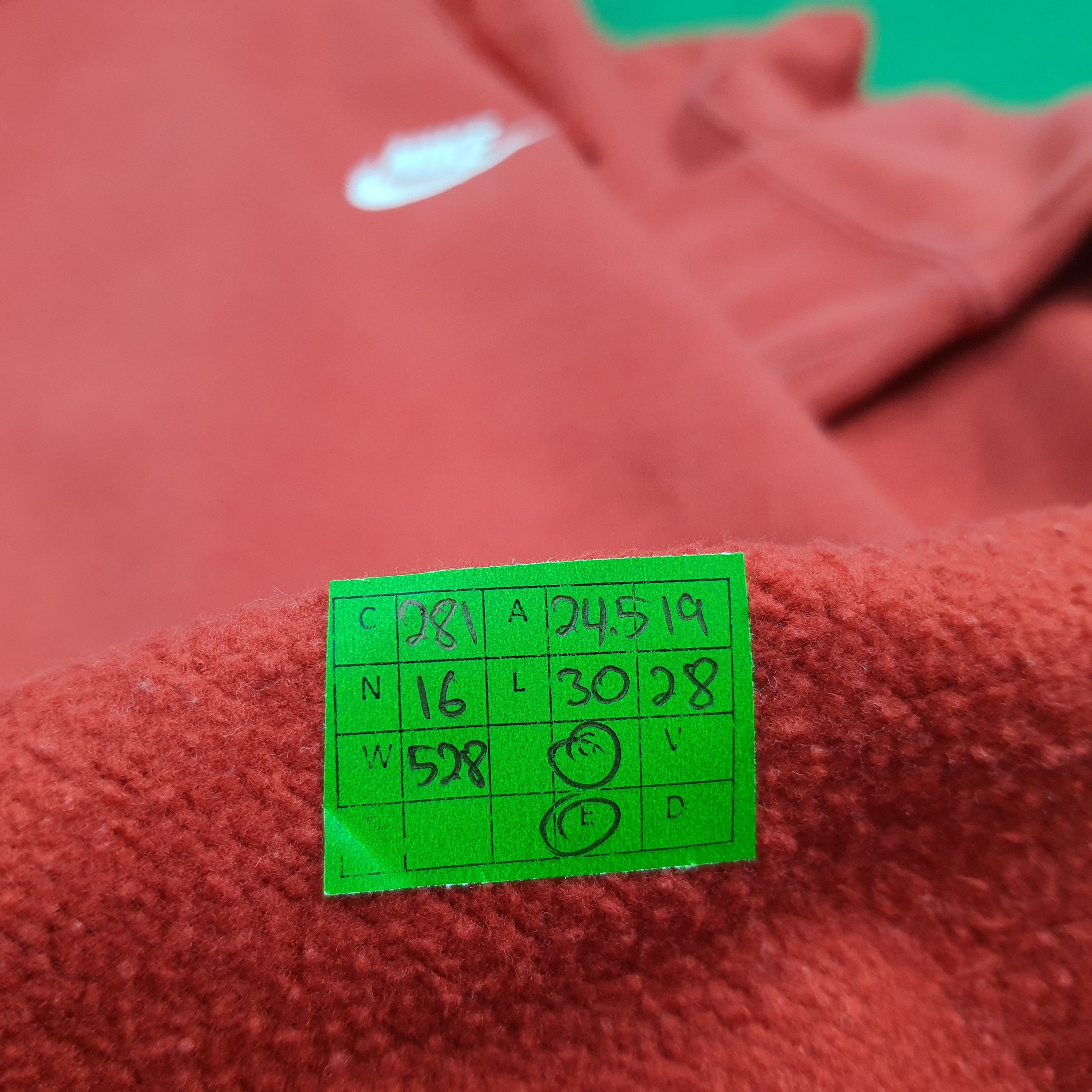Nike Vintage Nike Embroidery Swoosh Hoodie C281N16 Size US L / EU 52-54 / 3 - 7 Thumbnail