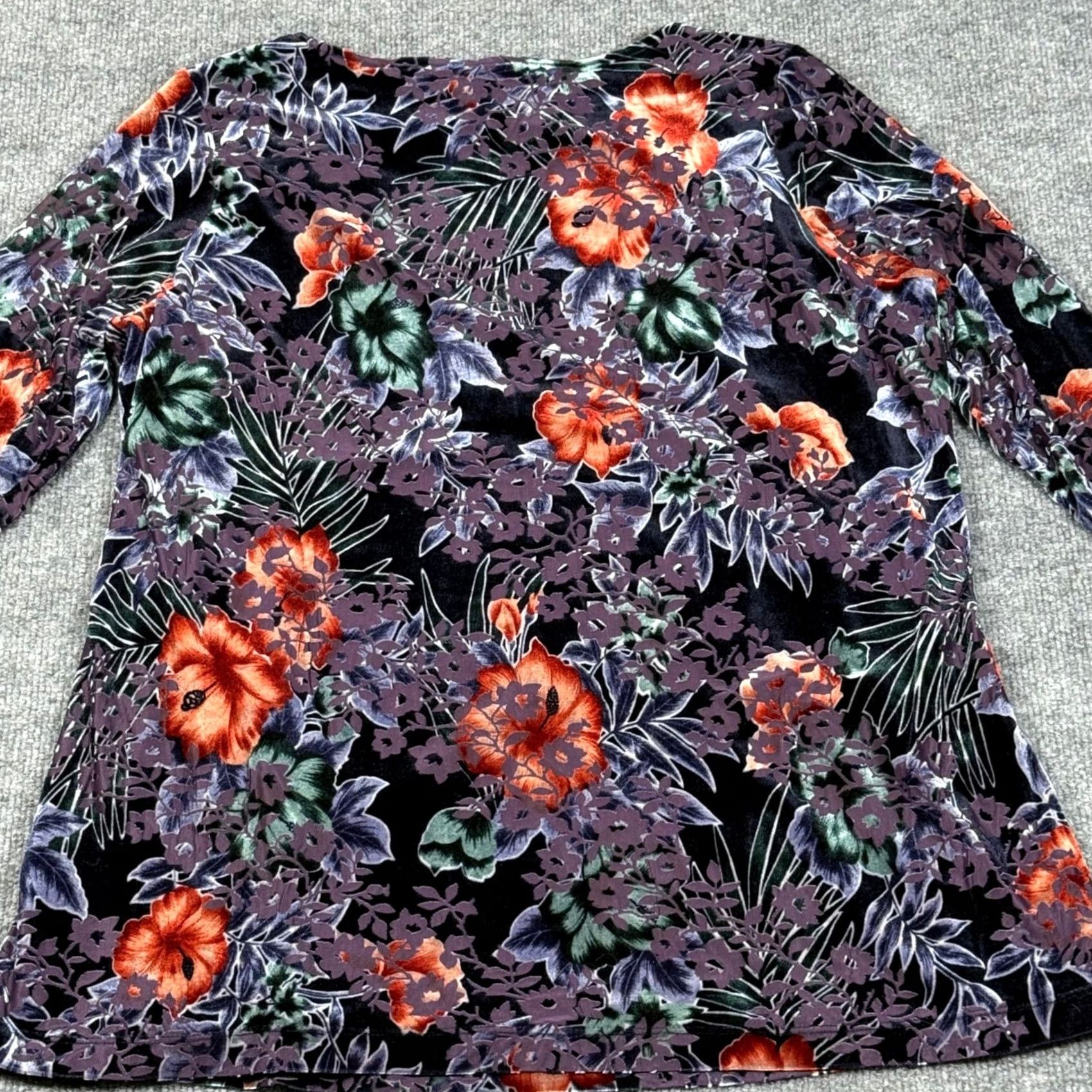 Vintage Susan Graver Round Neck Velvet Burnout Floral Top Long Sleeve Tunic Women L Purple Vintage No Size L / US 10 / IT 46 - 5 Thumbnail