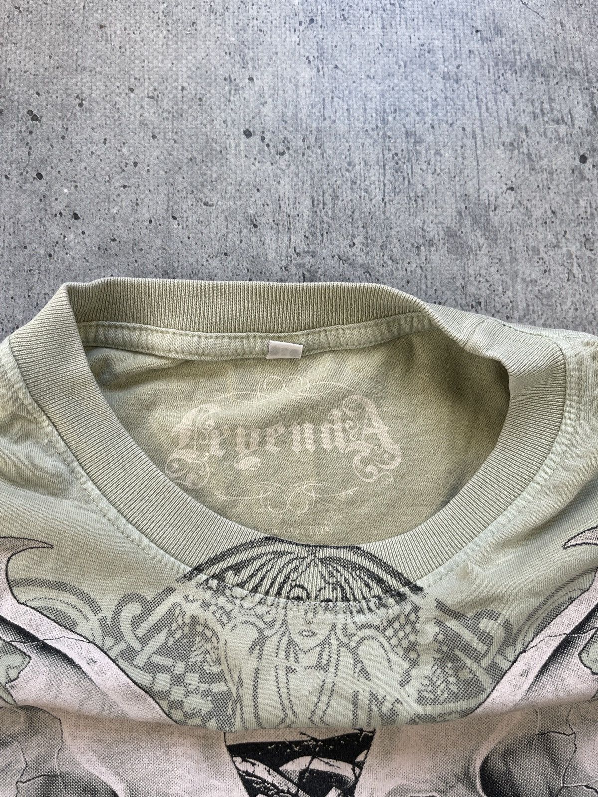 Vintage Vintage 90s Crazy Skull With Bats Grunge Graphic Tshirt Size US M / EU 48-50 / 2 - 7 Thumbnail