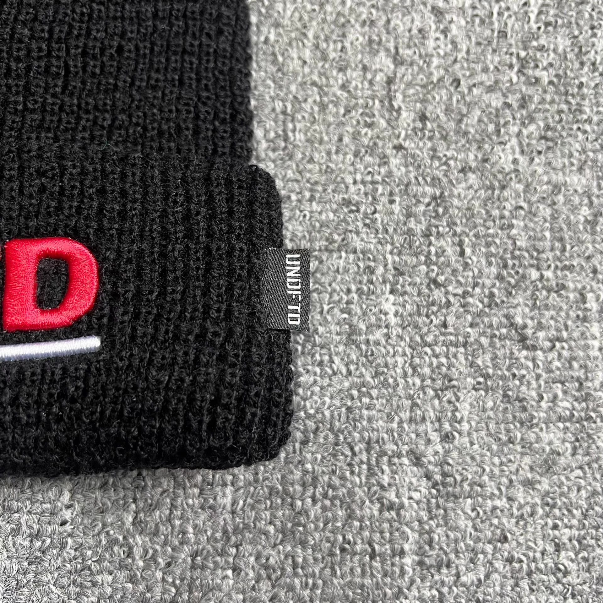 Undefeated Undefeated Embroidered Knitted Beanie Three colors Q7 Size ONE SIZE - 7 Thumbnail