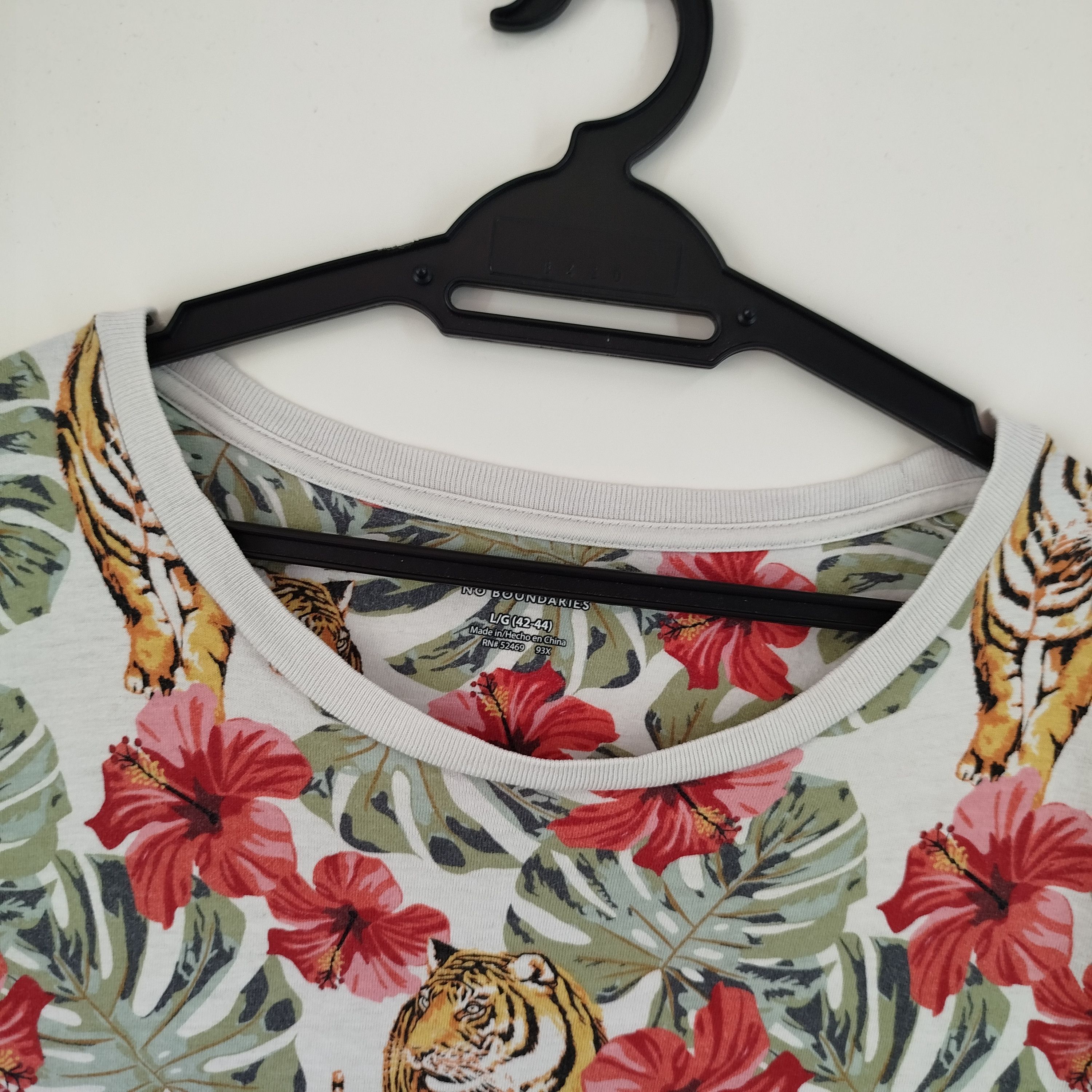 Designer × Japanese Brand No Boundaries Fullprint Tiger And Flower Size US L / EU 52-54 / 3 - 3 Thumbnail
