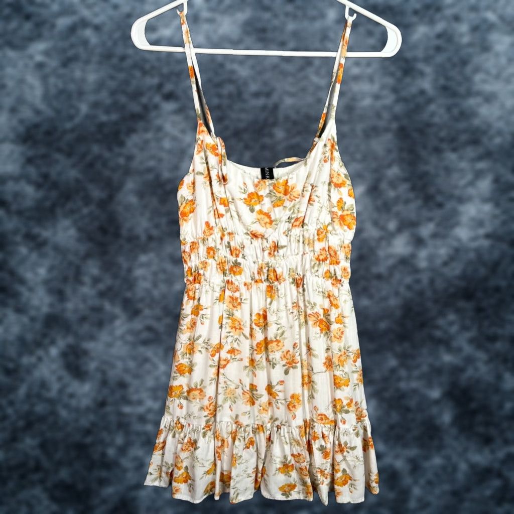MINKPINK MINKPINK Floral Sundress Womens Size Small Pleated White Casual Party Summer Size S / US 4 / IT 40 - 1 Thumbnail