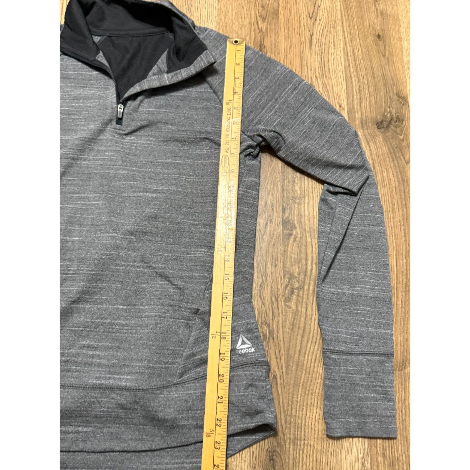 Reebok Reebok Shirt, Women's Medium, Gray, Long Sleeve, V-neck, Pullover, Athletic, CrossFit, Regular, Size Type: Regular, Women's, Reebok CrossFit, T-Shirt Size M / US 6-8 / IT 42-44 - 5 Thumbnail