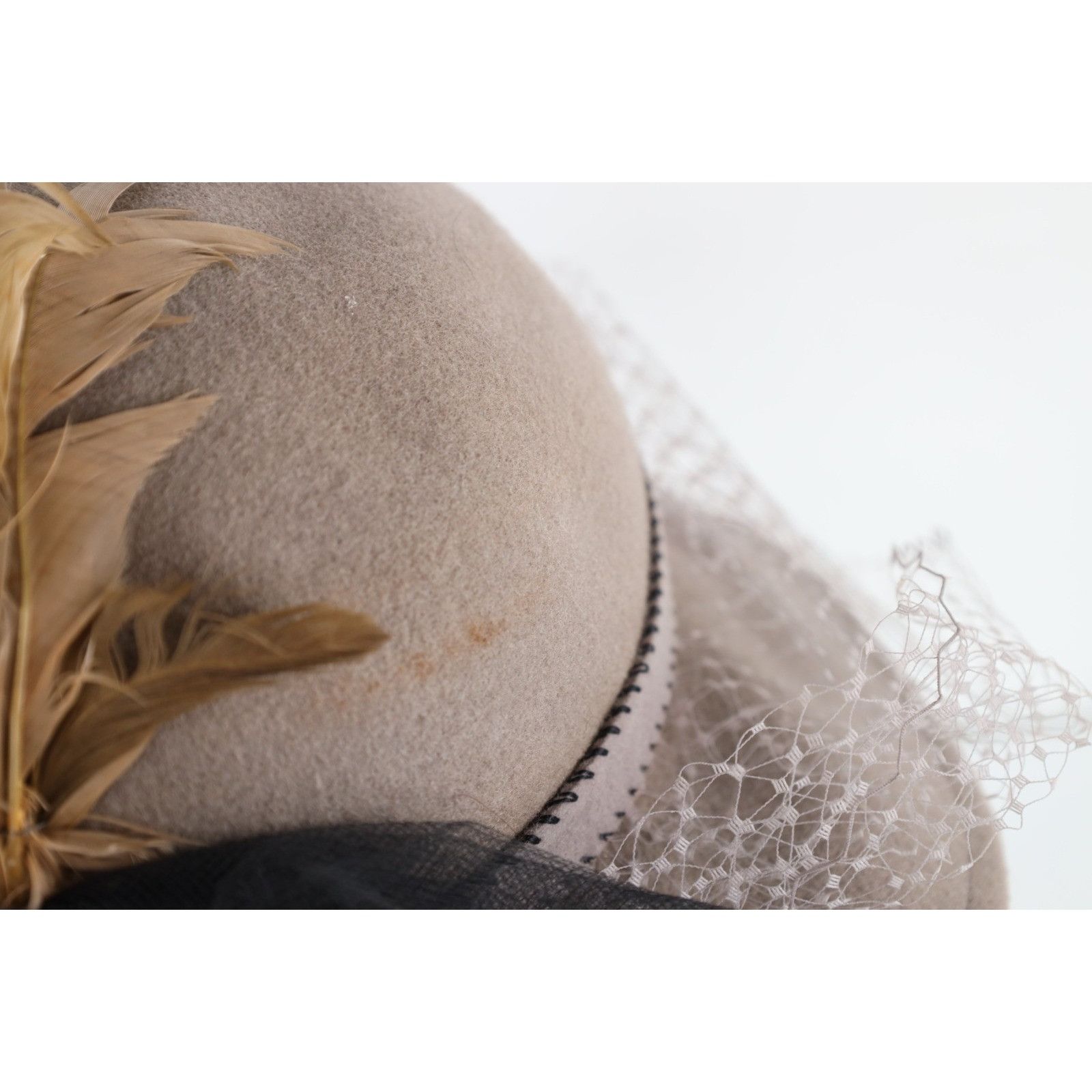 Vintage Vintage 50s Lace Netting Bowtie Feather Felt Wool Hat Size ONE SIZE - 4 Thumbnail