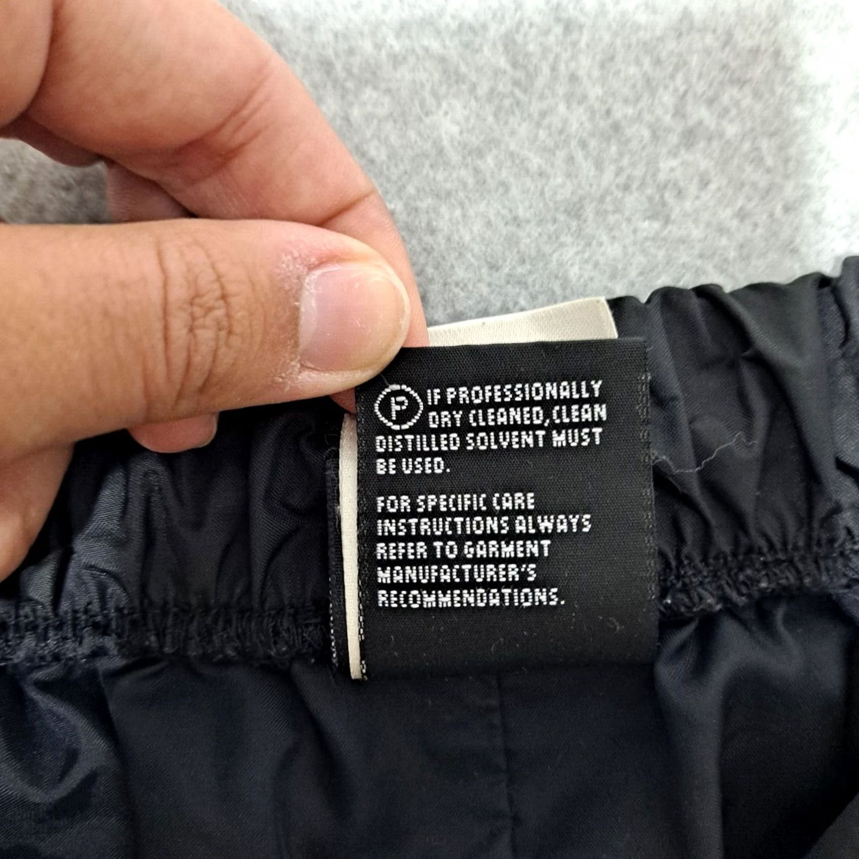 Vintage VINTAGE REI Pants Women 8 Black Gore-Tex Pull On Lightweight Outdoors Hike Camp Size 30" / US 8 / IT 44 - 5 Thumbnail