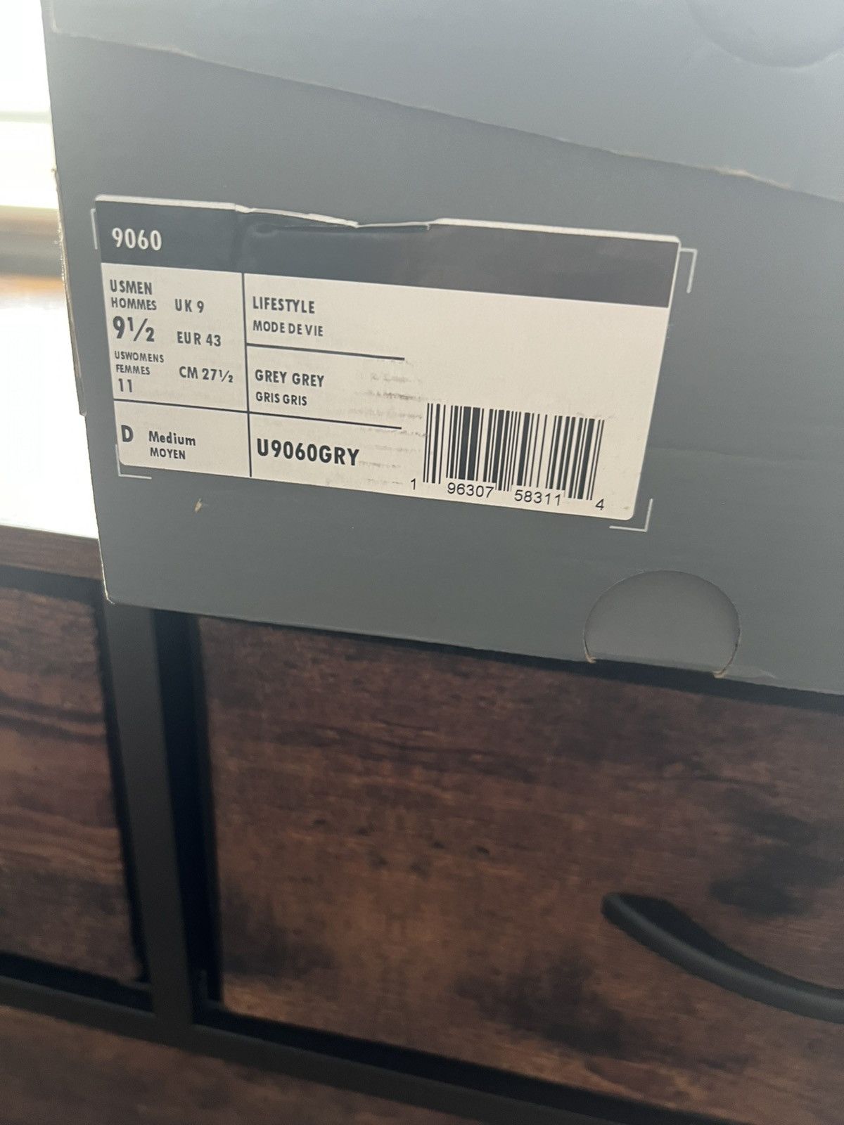 New Balance New Balance 9060 Size US 9.5 / EU 42-43 - 3 Thumbnail
