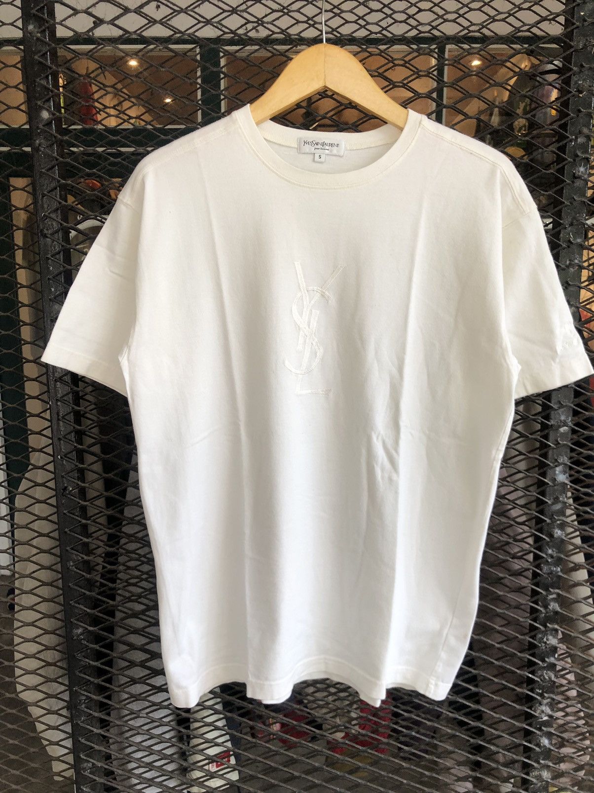 Yves Saint Laurent YVES SAINT LAURENT EMBROIDERED LOGO SHIRT Size US S / EU 44-46 / 1 - 1 Thumbnail