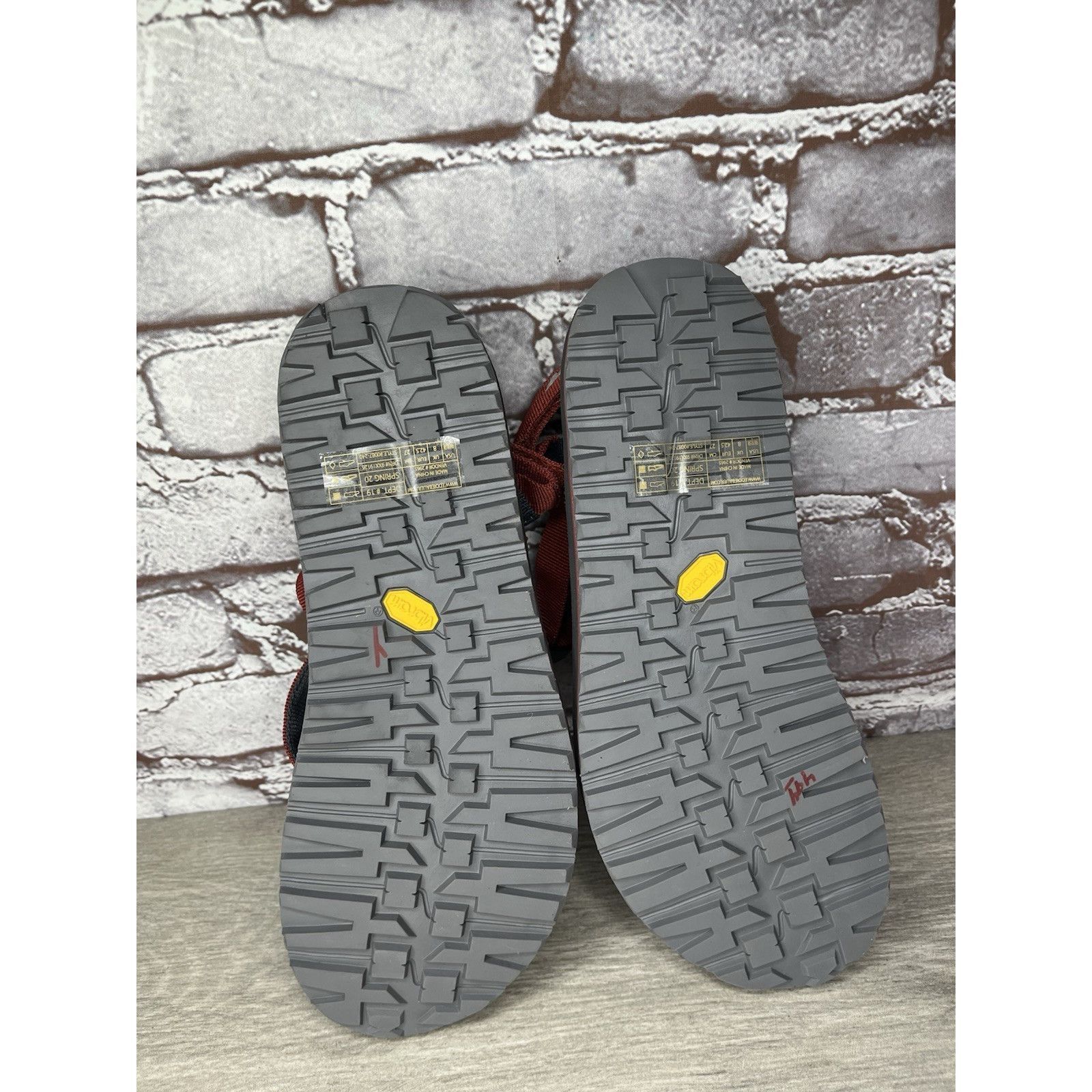 Eddie Bauer Eddie Bauer Minimalist T-Strap Thong Vibram bedrock Red Sand Size US 9 / IT 39 - 20 Thumbnail