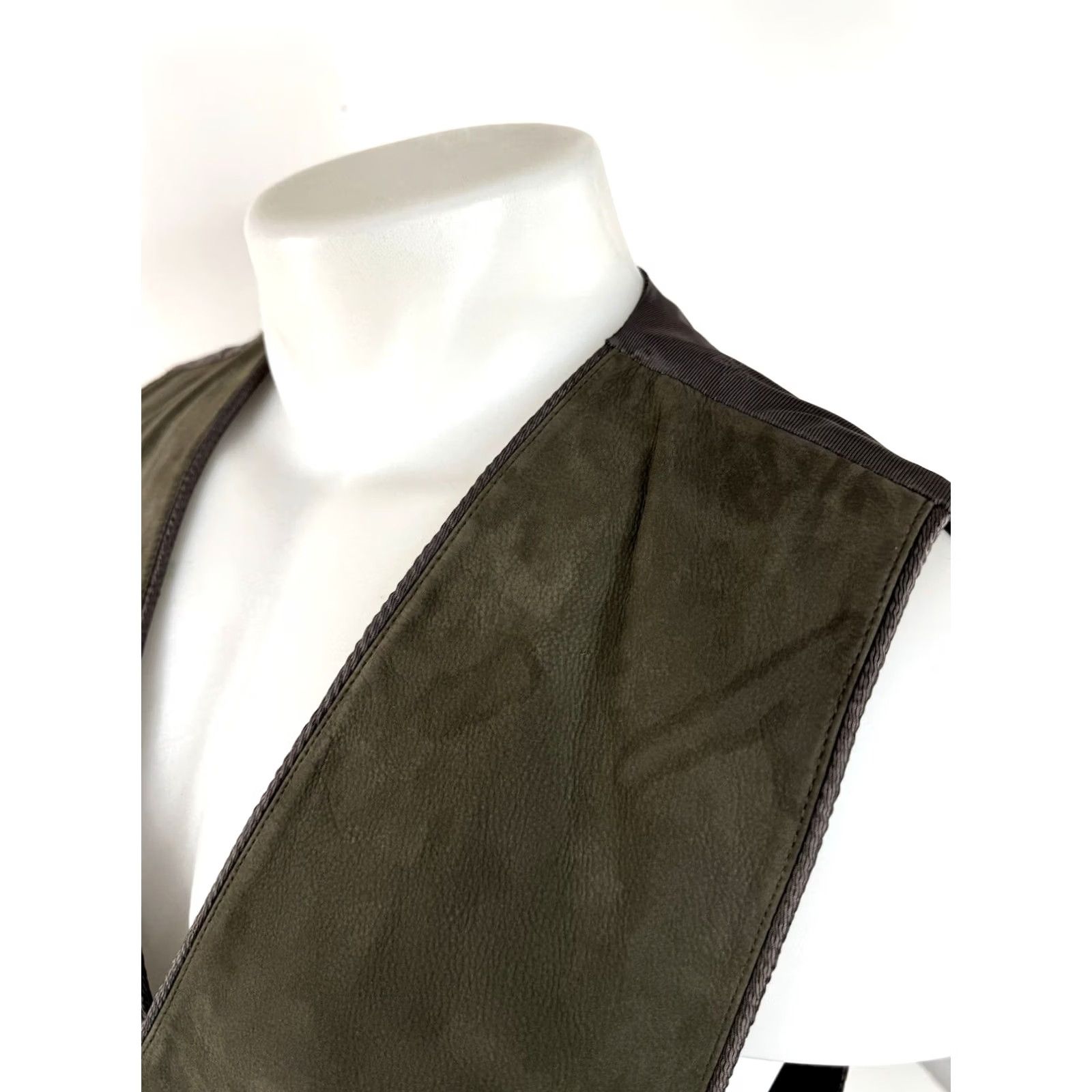 The Territory Ahead Territory Ahead Leather Vest Mens M L Waistcoat Grayish Olive Leather Vest Mens L - Territory Ahead Vest Mens M/L Front-Closure? Size US L / EU 52-54 / 3 - 3 Thumbnail