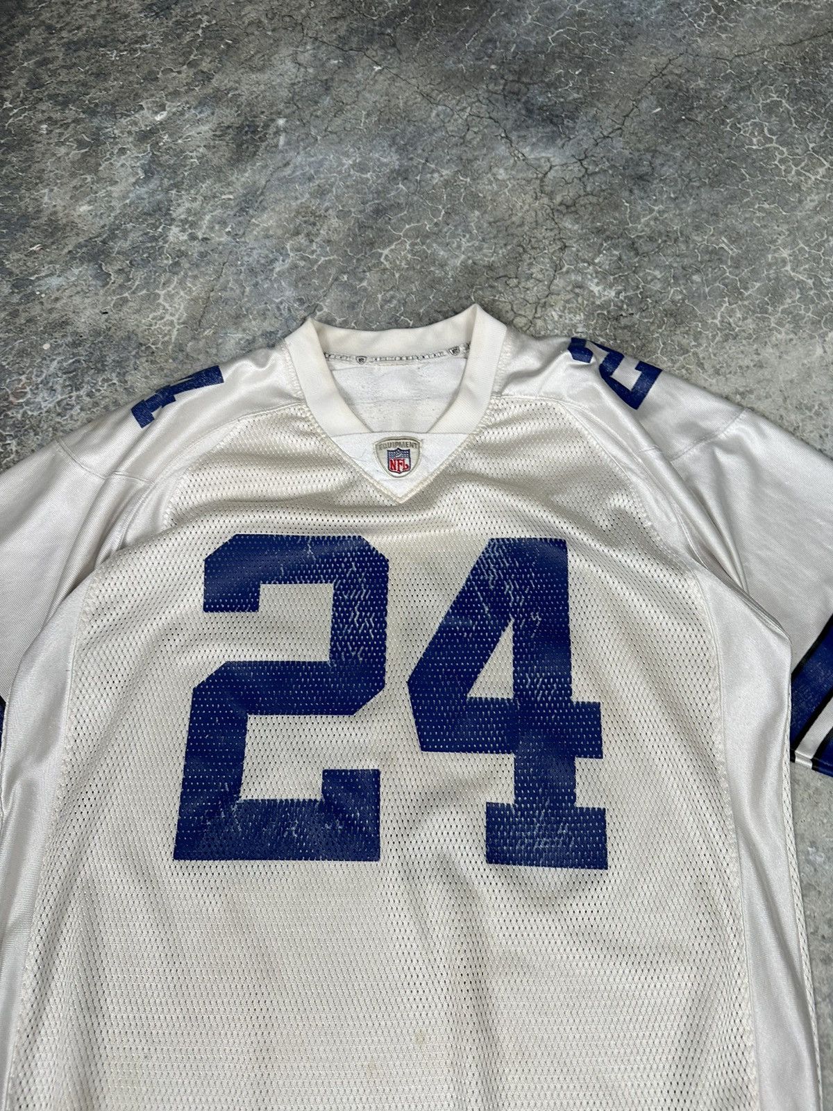 NFL × Vintage Vintage Distressed Patriots Mesh Jersey Size US XL / EU 56 / 4 - 4 Thumbnail
