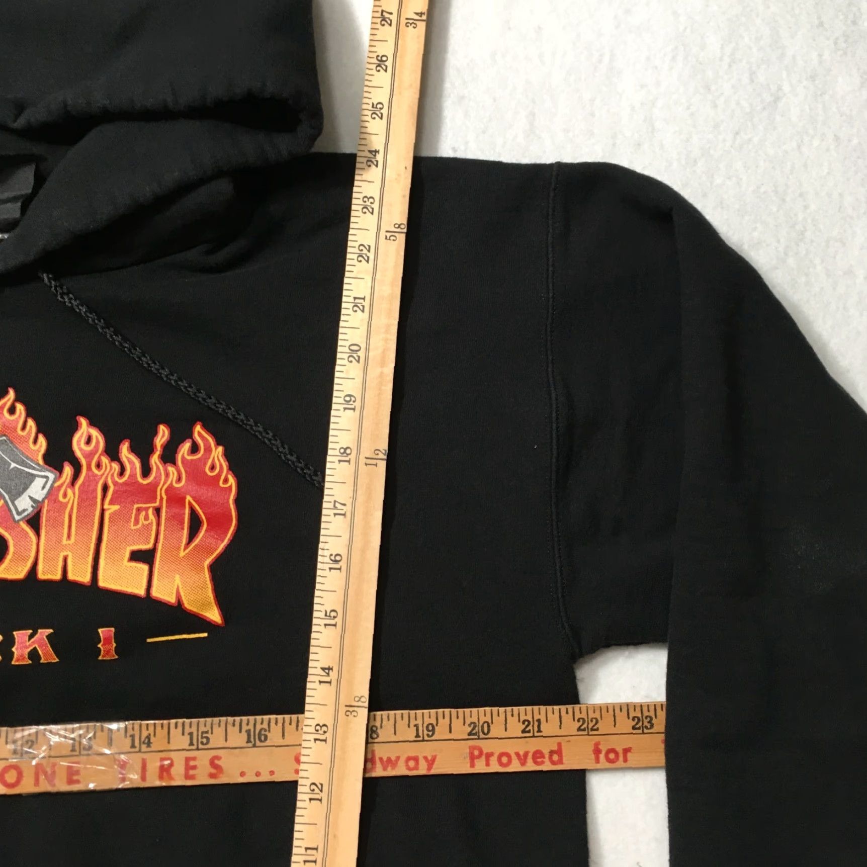 Thrasher Thrasher Hoodie Black MEDIUM Skateboard Logo Pullover Hooded Sweatshirt Mens Size M Graphic Print Long Sleeve Crew Neck Vintage No Size US M / EU 48-50 / 2 - 5 Thumbnail