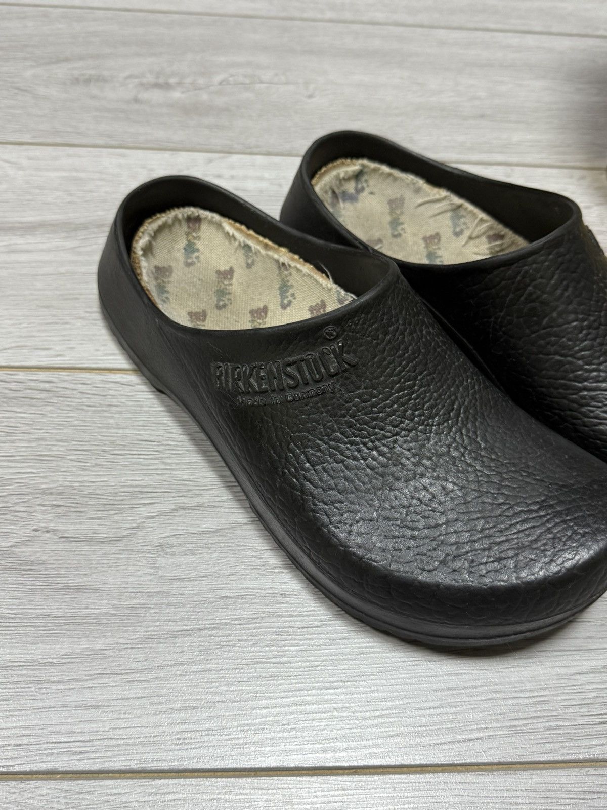Birkenstock Birkenstock rubbed sandals shoes Germany Size US 11 / EU 44 - 11 Thumbnail