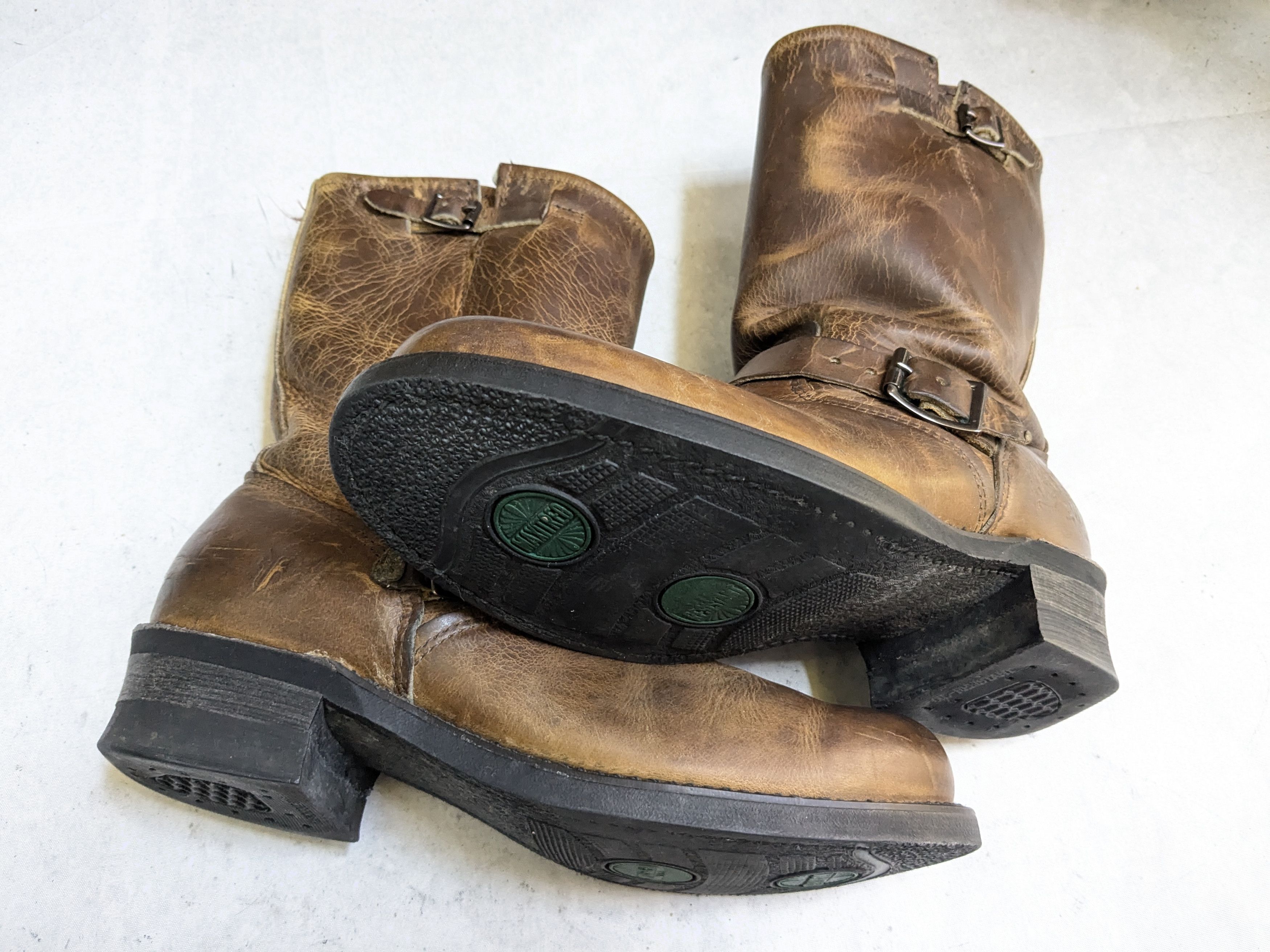Frye Frye Engineer Boots Brown 9 M Leather Strap Buckle Size US 9 / EU 42 - 21 Thumbnail